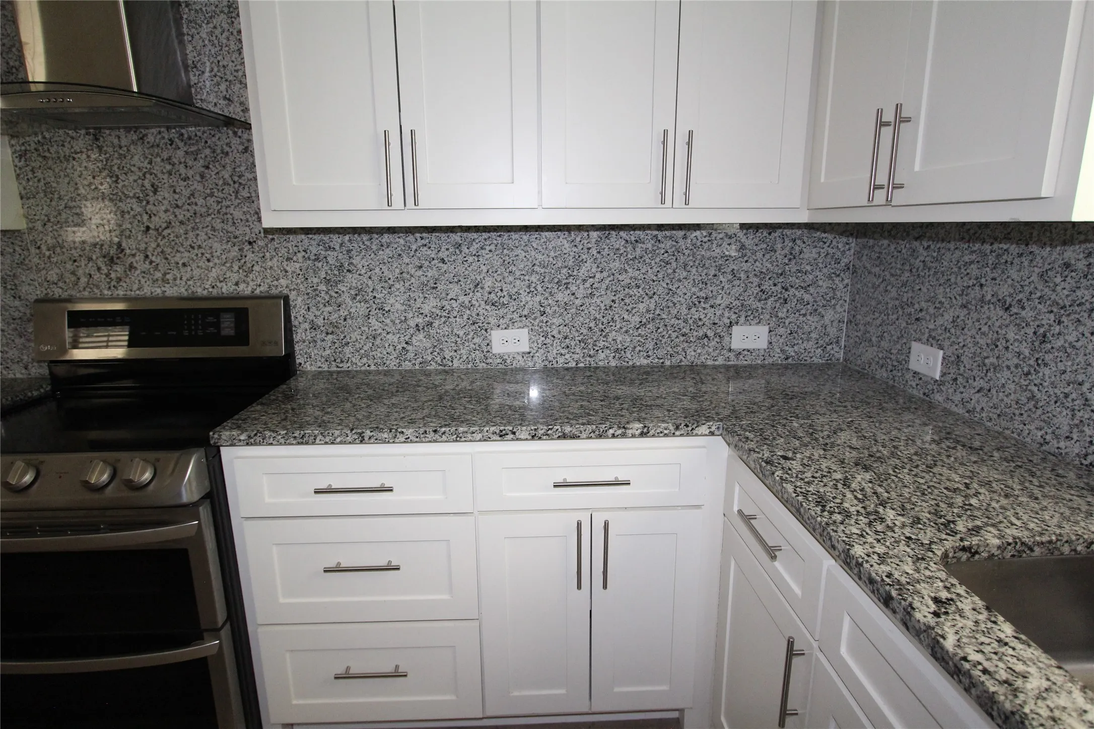 Single Family Residence For Sale in Tarrant County , 1103 Bryant Street, Benbrook, Texas 76126, 4 Bedroom, 2 Bathroom, 2 Garage spaces, 1,948 Sqft, built in 1959, mls#21379951, Real Estate Agent in Benbrook, Homes For Sale in Tarrant county, Homes For Sale in Benbrook, Realtor in Benbrook Texas, Real Estate Brokerage Independent Realty Texas, Luminita Cordes Realtor