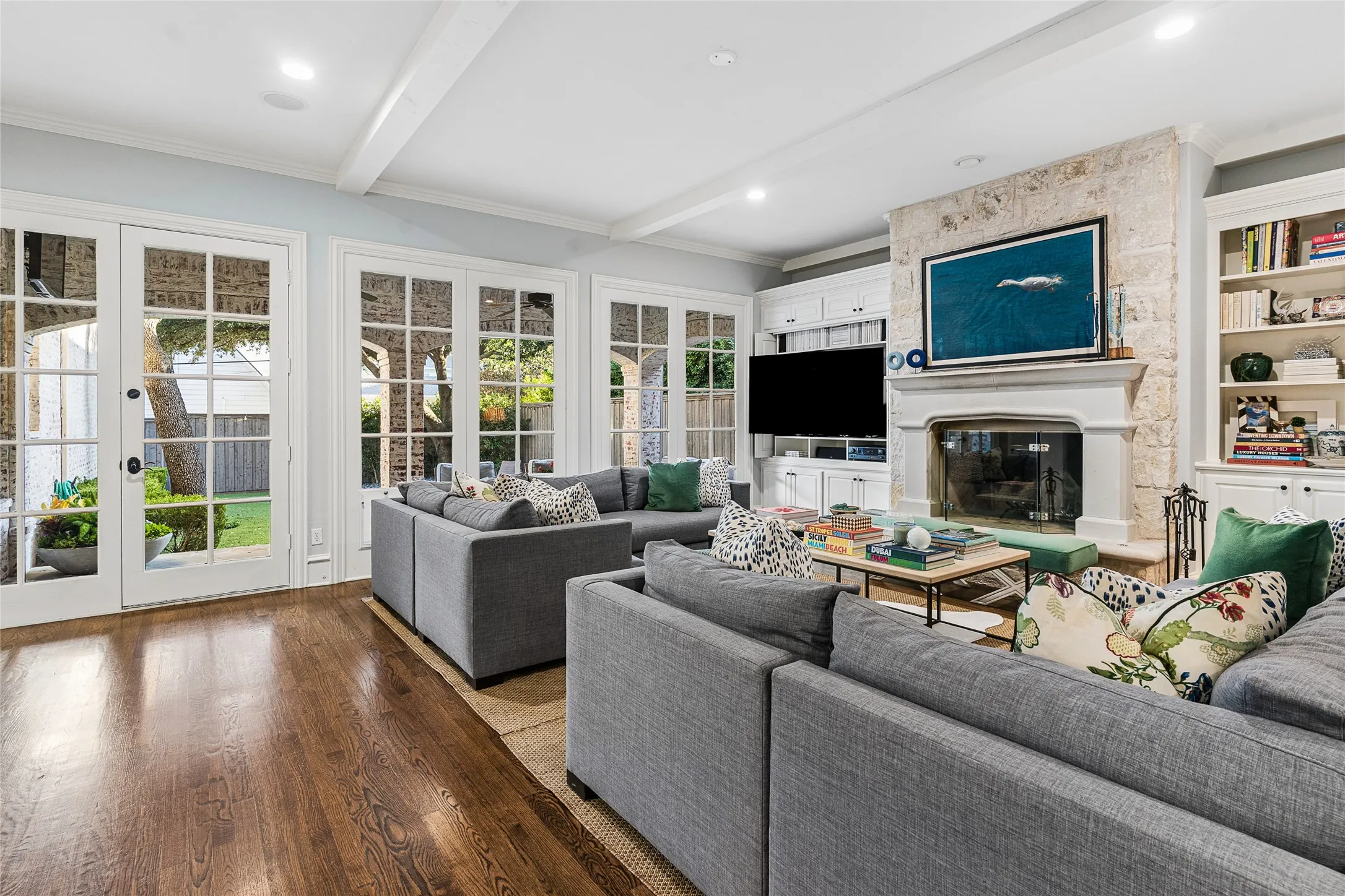 Single Family Residence For Sale in Dallas County , 4041 Bryn Mawr Drive, University Park, Texas 75225, 5 Bedroom, 8 Bathroom, 2 Garage spaces, 5,263 Sqft, built in 2006, mls#21377607, Real Estate Agent in University Park, Homes For Sale in Dallas county, Homes For Sale in University Park, Realtor in University Park Texas, Real Estate Brokerage Independent Realty Texas, Luminita Cordes Realtor