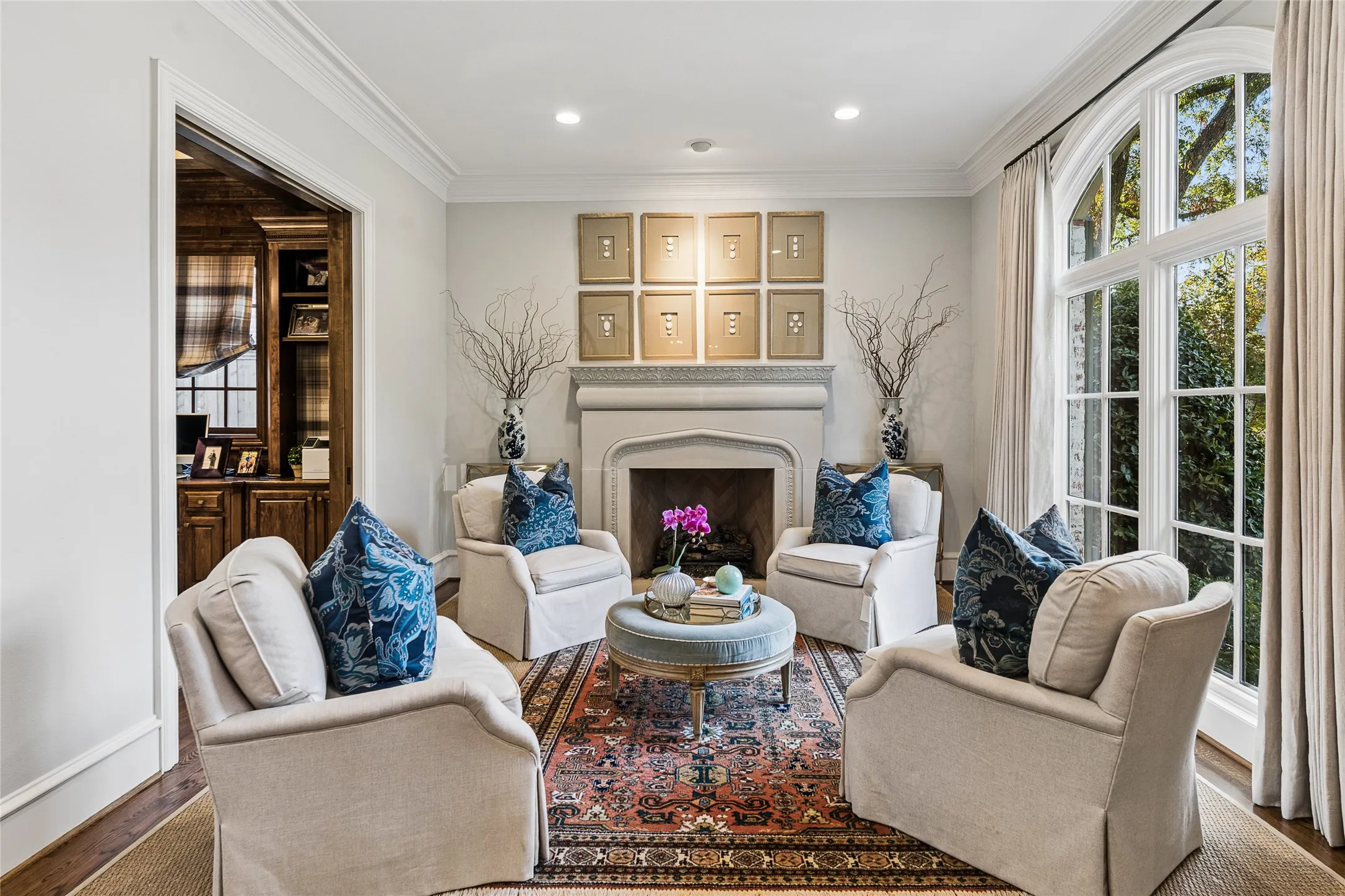 Single Family Residence For Sale in Dallas County , 4041 Bryn Mawr Drive, University Park, Texas 75225, 5 Bedroom, 8 Bathroom, 2 Garage spaces, 5,263 Sqft, built in 2006, mls#21377607, Real Estate Agent in University Park, Homes For Sale in Dallas county, Homes For Sale in University Park, Realtor in University Park Texas, Real Estate Brokerage Independent Realty Texas, Luminita Cordes Realtor