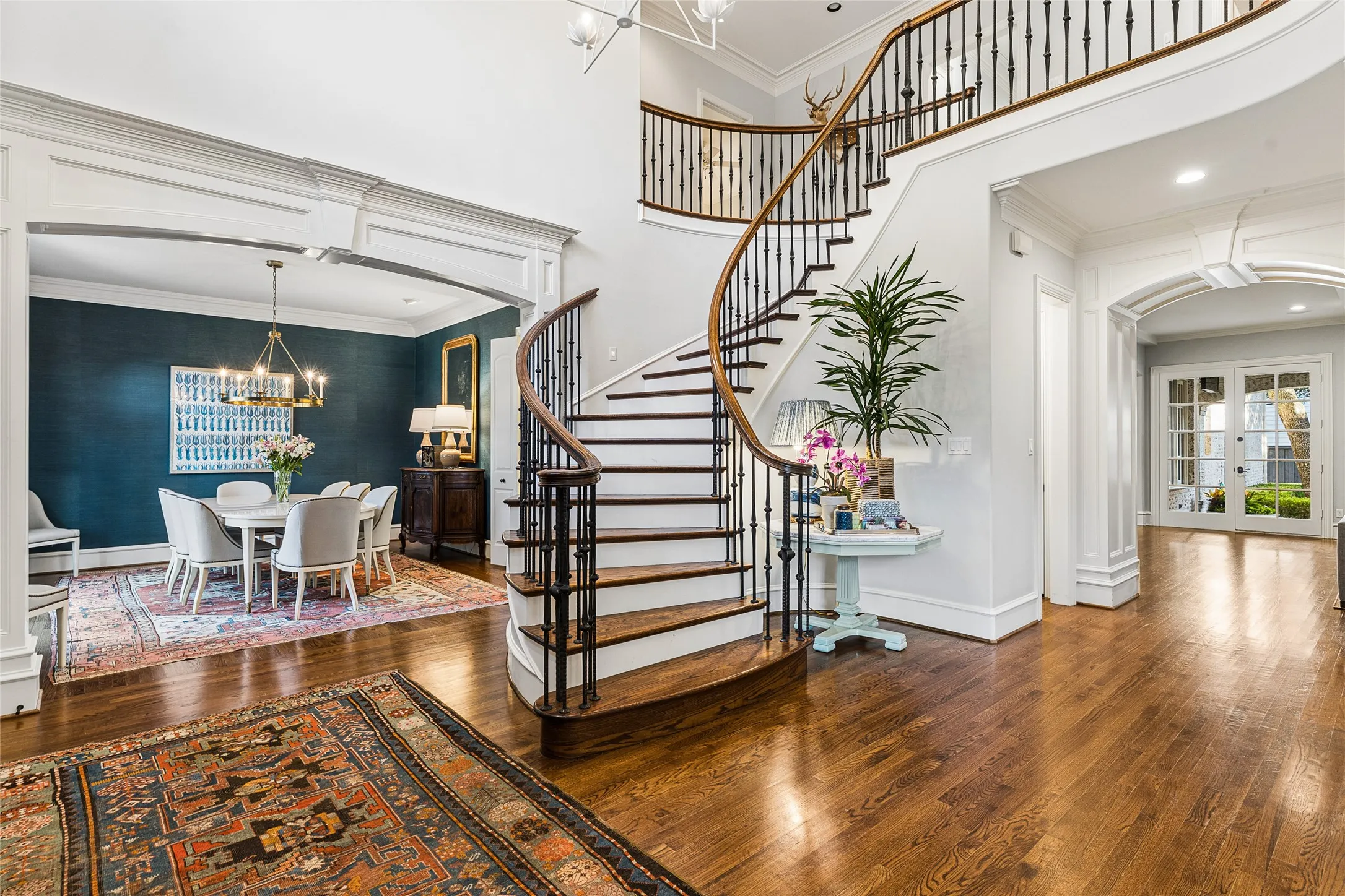 Single Family Residence For Sale in Dallas County , 4041 Bryn Mawr Drive, University Park, Texas 75225, 5 Bedroom, 8 Bathroom, 2 Garage spaces, 5,263 Sqft, built in 2006, mls#21377607, Real Estate Agent in University Park, Homes For Sale in Dallas county, Homes For Sale in University Park, Realtor in University Park Texas, Real Estate Brokerage Independent Realty Texas, Luminita Cordes Realtor