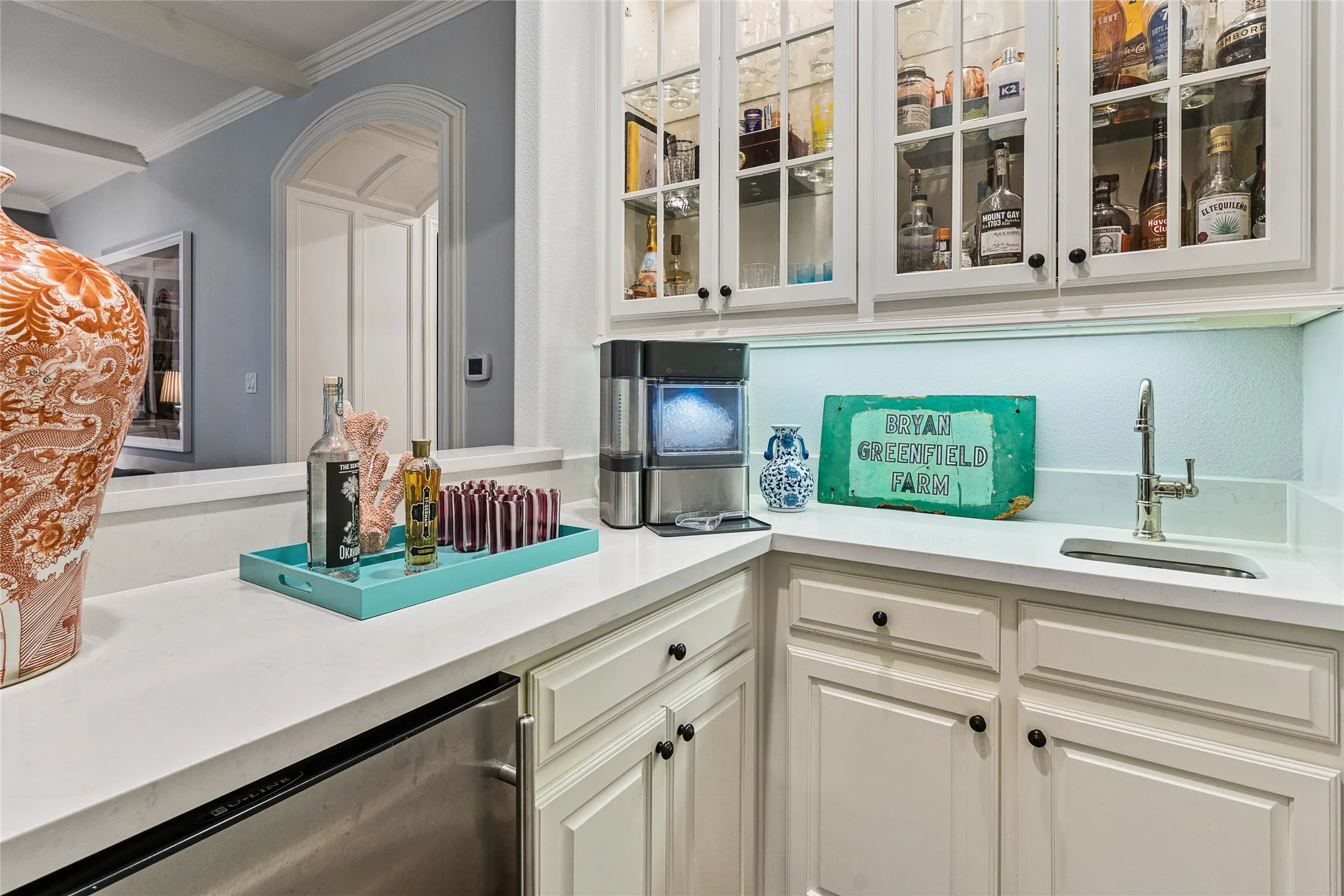 Single Family Residence For Sale in Dallas County , 4041 Bryn Mawr Drive, University Park, Texas 75225, 5 Bedroom, 8 Bathroom, 2 Garage spaces, 5,263 Sqft, built in 2006, mls#21377607, Real Estate Agent in University Park, Homes For Sale in Dallas county, Homes For Sale in University Park, Realtor in University Park Texas, Real Estate Brokerage Independent Realty Texas, Luminita Cordes Realtor