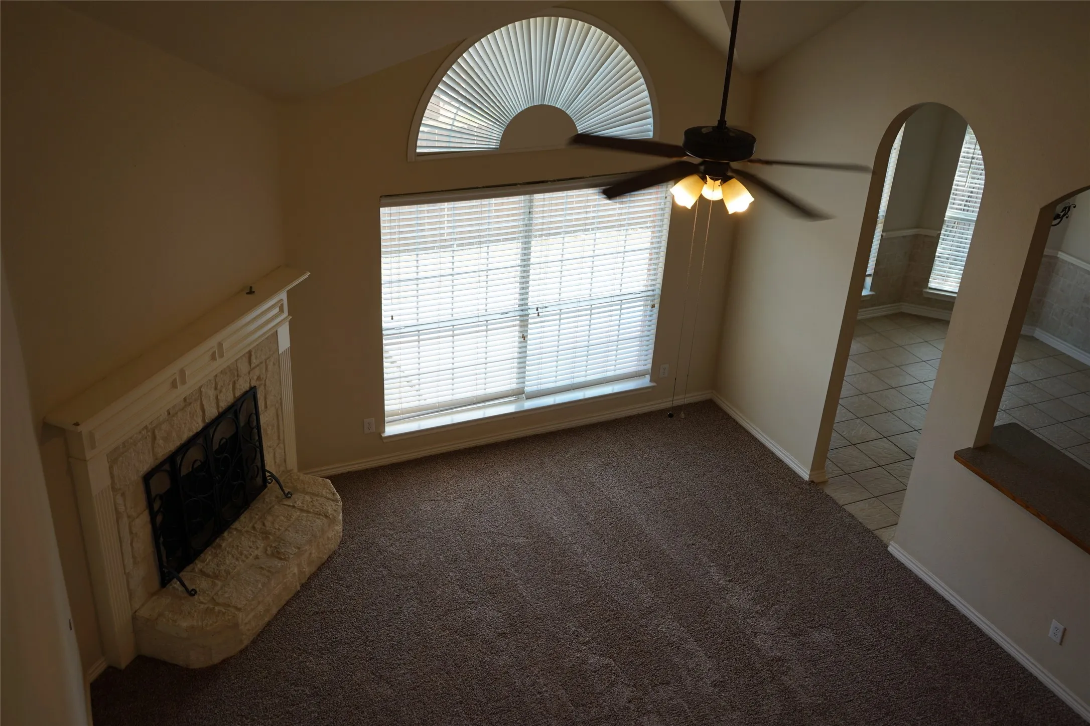Single Family Residence For Rent in Tarrant County , 1507 Chateau Lane, Mansfield, Texas 76063, 5 Bedroom, 3 Bathroom, 2 Garage spaces, 2,863 Sqft, built in 2004, mls#21379962, Real Estate Agent in Mansfield, Homes For Rent in Tarrant county, Homes For Rent in Mansfield, Realtor in Mansfield Texas, Real Estate Brokerage Independent Realty Texas, Luminita Cordes Realtor