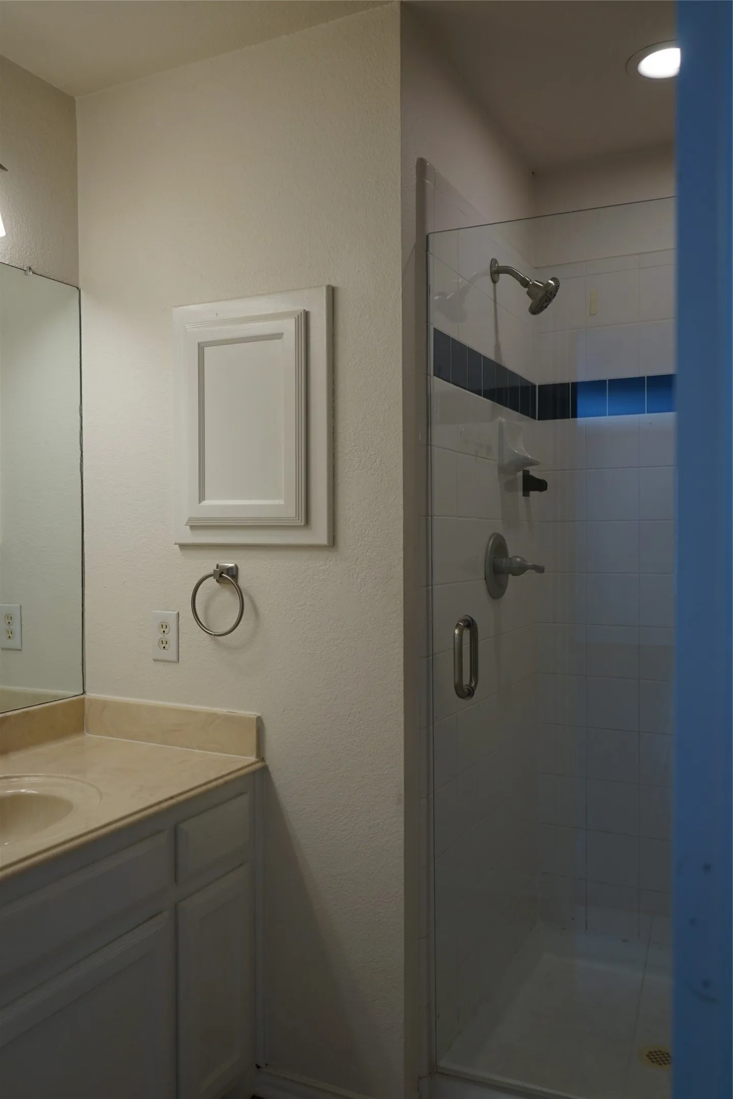 Single Family Residence For Rent in Tarrant County , 2313 Perkins Place, Arlington, Texas 76016, 4 Bedroom, 4 Bathroom, 2 Garage spaces, 2,830 Sqft, built in 1997, mls#21379967, Real Estate Agent in Arlington, Homes For Rent in Tarrant county, Homes For Rent in Arlington, Realtor in Arlington Texas, Real Estate Brokerage Independent Realty Texas, Luminita Cordes Realtor