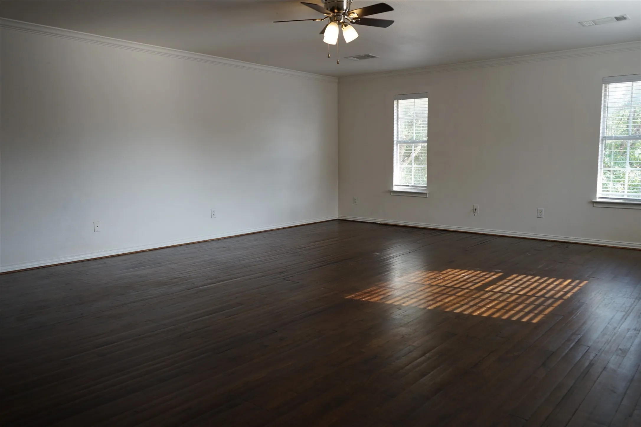 Enormous second floor flex space that can be a media room, game room, or private quarters.  En suite full bathroom.
