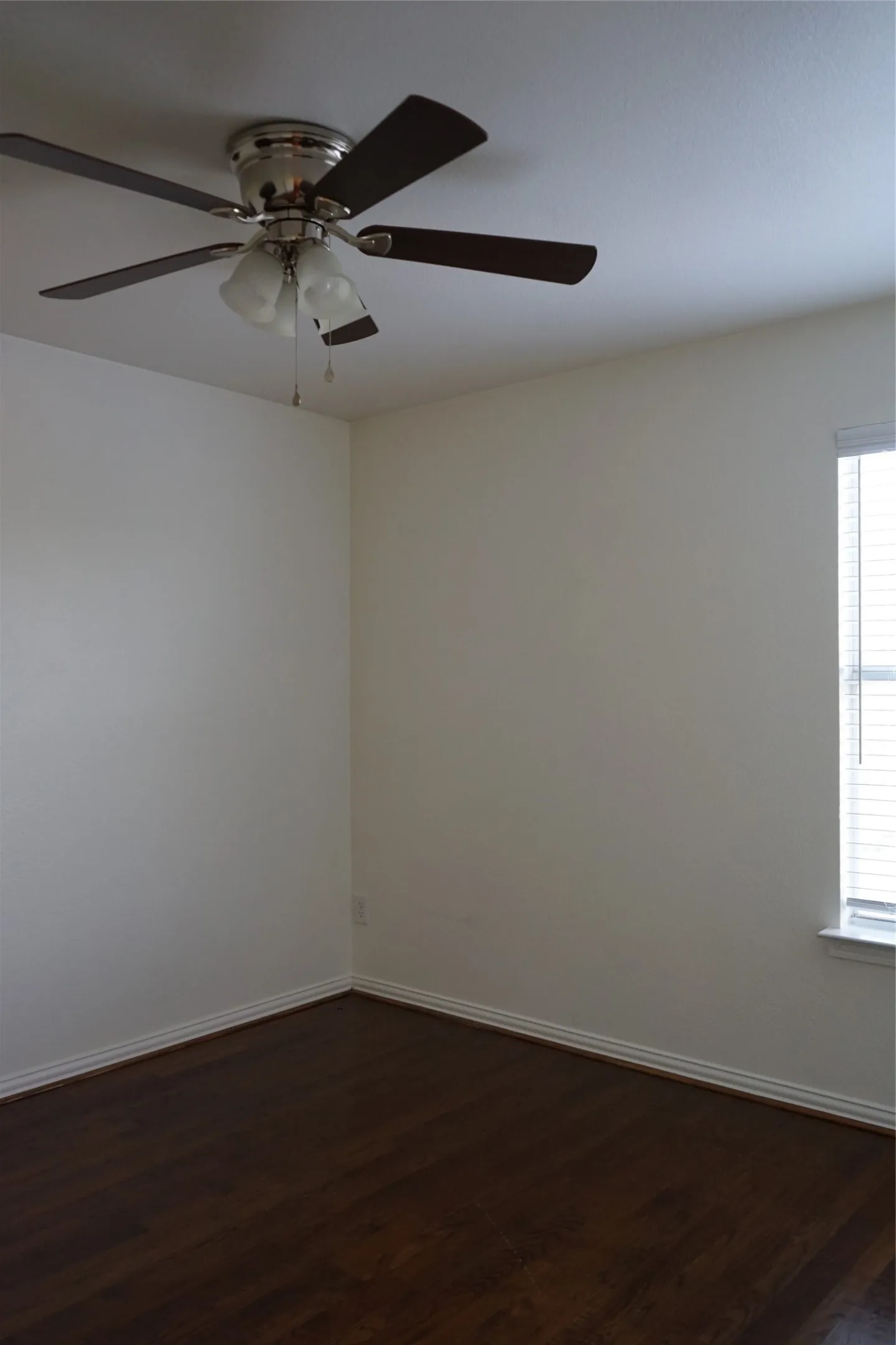 Single Family Residence For Rent in Tarrant County , 2313 Perkins Place, Arlington, Texas 76016, 4 Bedroom, 4 Bathroom, 2 Garage spaces, 2,830 Sqft, built in 1997, mls#21379967, Real Estate Agent in Arlington, Homes For Rent in Tarrant county, Homes For Rent in Arlington, Realtor in Arlington Texas, Real Estate Brokerage Independent Realty Texas, Luminita Cordes Realtor