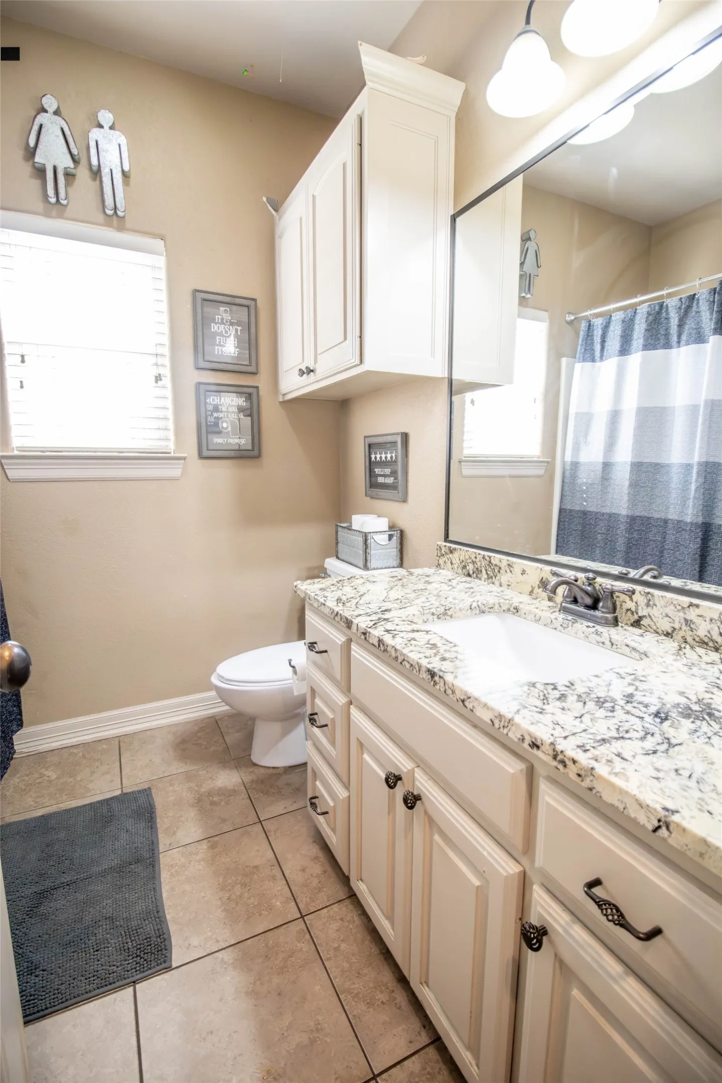Single Family Residence For Sale in Harrison County , 135 Pond Drive, Marshall, Texas 75672, 3 Bedroom, 3 Bathroom, 2 Garage spaces, 1,862 Sqft, built in 2010, mls#21376887, Real Estate Agent in Marshall, Homes For Sale in Harrison county, Homes For Sale in Marshall, Realtor in Marshall Texas, Real Estate Brokerage Independent Realty Texas, Luminita Cordes Realtor
