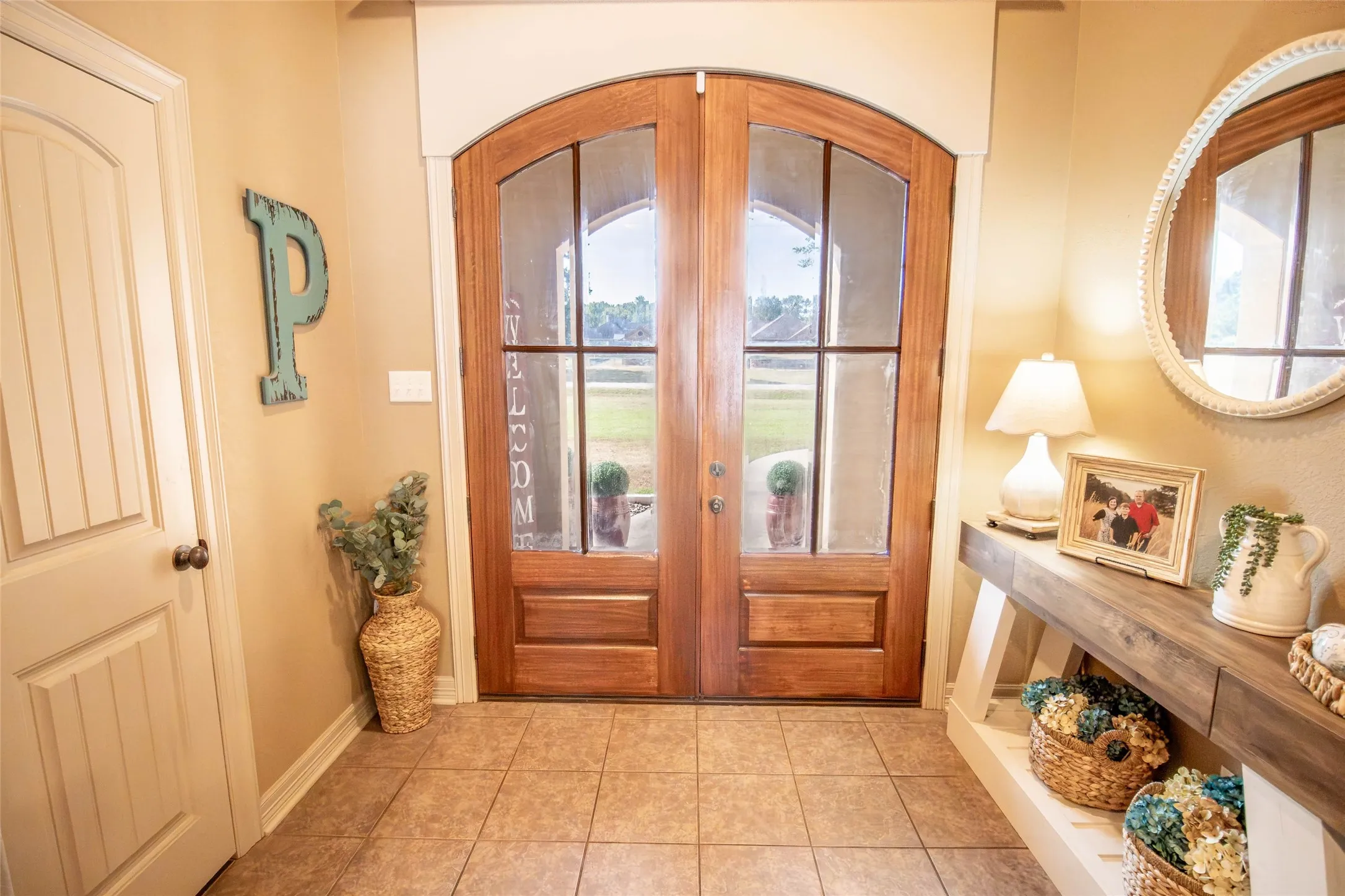 Single Family Residence For Sale in Harrison County , 135 Pond Drive, Marshall, Texas 75672, 3 Bedroom, 3 Bathroom, 2 Garage spaces, 1,862 Sqft, built in 2010, mls#21376887, Real Estate Agent in Marshall, Homes For Sale in Harrison county, Homes For Sale in Marshall, Realtor in Marshall Texas, Real Estate Brokerage Independent Realty Texas, Luminita Cordes Realtor