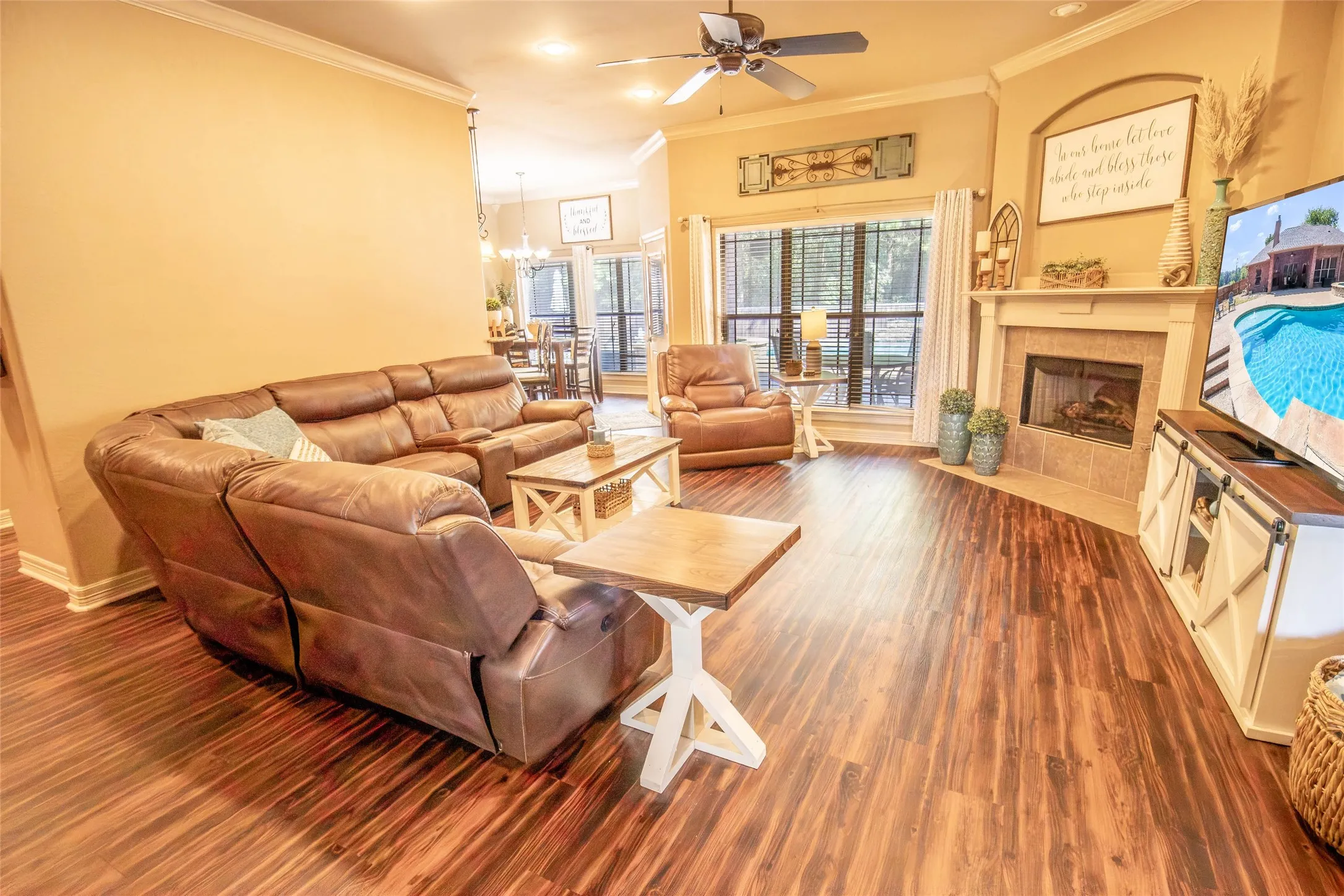 Single Family Residence For Sale in Harrison County , 135 Pond Drive, Marshall, Texas 75672, 3 Bedroom, 3 Bathroom, 2 Garage spaces, 1,862 Sqft, built in 2010, mls#21376887, Real Estate Agent in Marshall, Homes For Sale in Harrison county, Homes For Sale in Marshall, Realtor in Marshall Texas, Real Estate Brokerage Independent Realty Texas, Luminita Cordes Realtor