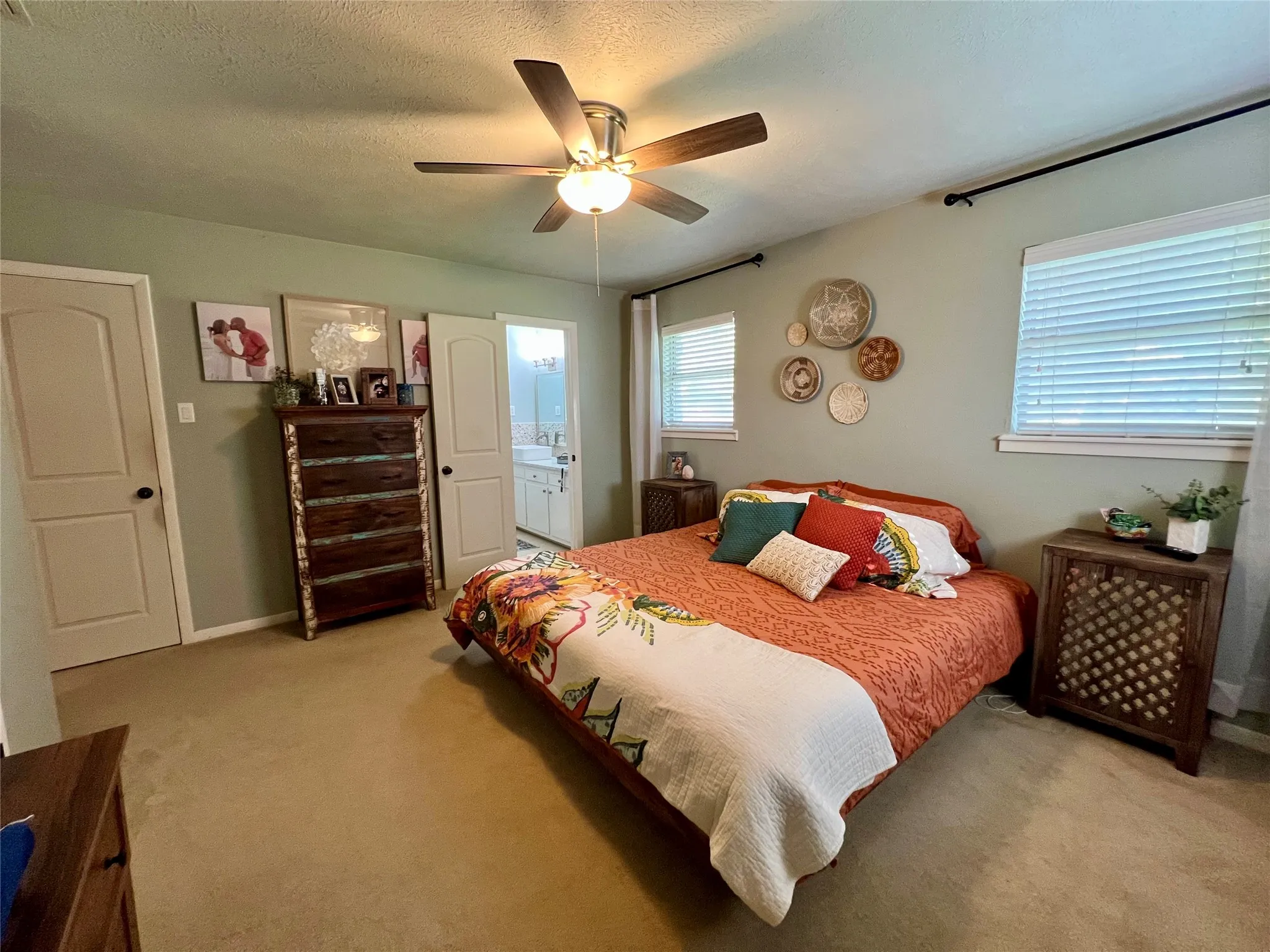 Single Family Residence For Sale in Erath County , 1811 W Overhill Drive, Stephenville, Texas 76401, 3 Bedroom, 2 Bathroom, 2 Garage spaces, 1,976 Sqft, built in 1975, mls#21379970, Real Estate Agent in Stephenville, Homes For Sale in Erath county, Homes For Sale in Stephenville, Realtor in Stephenville Texas, Real Estate Brokerage Independent Realty Texas, Luminita Cordes Realtor