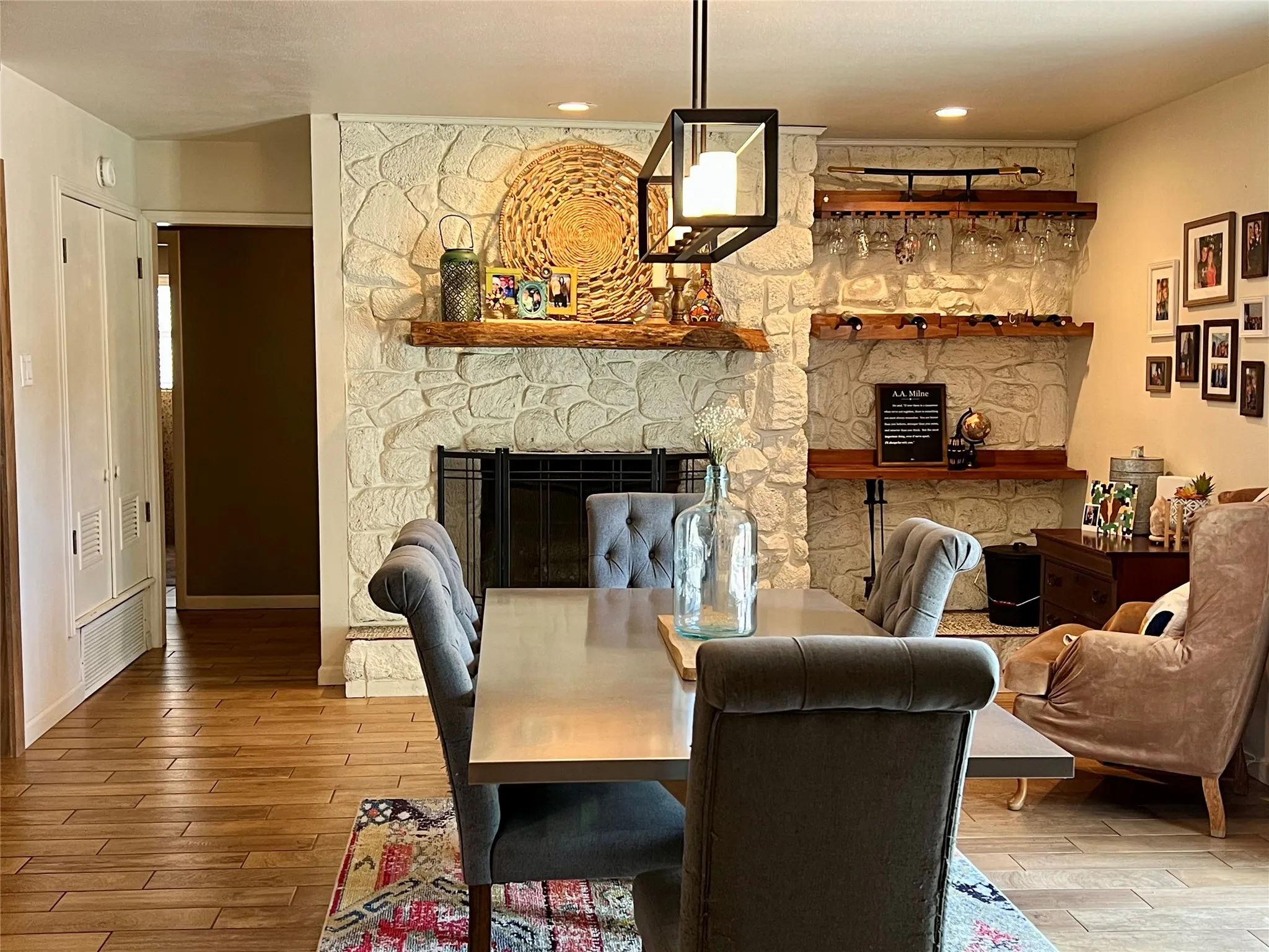 Single Family Residence For Sale in Erath County , 1811 W Overhill Drive, Stephenville, Texas 76401, 3 Bedroom, 2 Bathroom, 2 Garage spaces, 1,976 Sqft, built in 1975, mls#21379970, Real Estate Agent in Stephenville, Homes For Sale in Erath county, Homes For Sale in Stephenville, Realtor in Stephenville Texas, Real Estate Brokerage Independent Realty Texas, Luminita Cordes Realtor