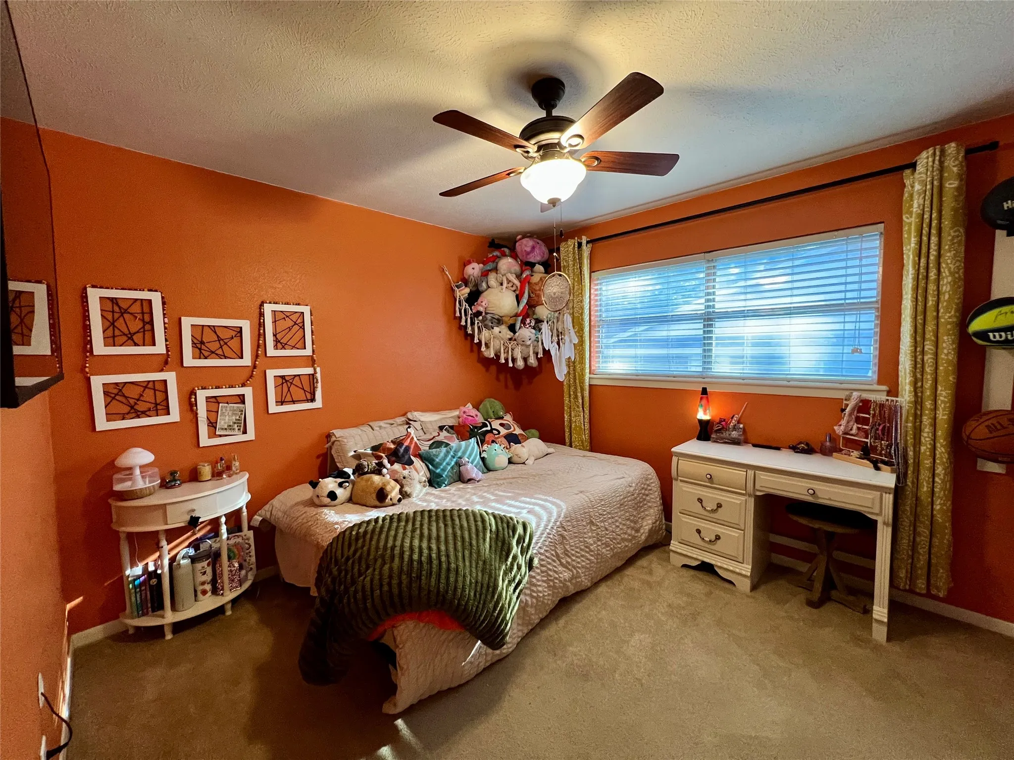 Single Family Residence For Sale in Erath County , 1811 W Overhill Drive, Stephenville, Texas 76401, 3 Bedroom, 2 Bathroom, 2 Garage spaces, 1,976 Sqft, built in 1975, mls#21379970, Real Estate Agent in Stephenville, Homes For Sale in Erath county, Homes For Sale in Stephenville, Realtor in Stephenville Texas, Real Estate Brokerage Independent Realty Texas, Luminita Cordes Realtor
