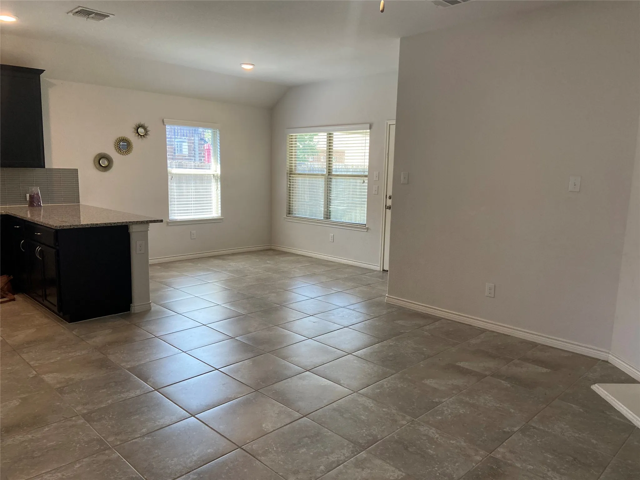Single Family Residence For Rent in Collin County , 801 Dickens Drive, Mc Kinney, Texas 75071, 4 Bedroom, 2 Bathroom, 2 Garage spaces, 1,622 Sqft, built in 2018, mls#21379973, Real Estate Agent in Mc Kinney, Homes For Rent in Collin county, Homes For Rent in Mc Kinney, Realtor in Mc Kinney Texas, Real Estate Brokerage Independent Realty Texas, Luminita Cordes Realtor