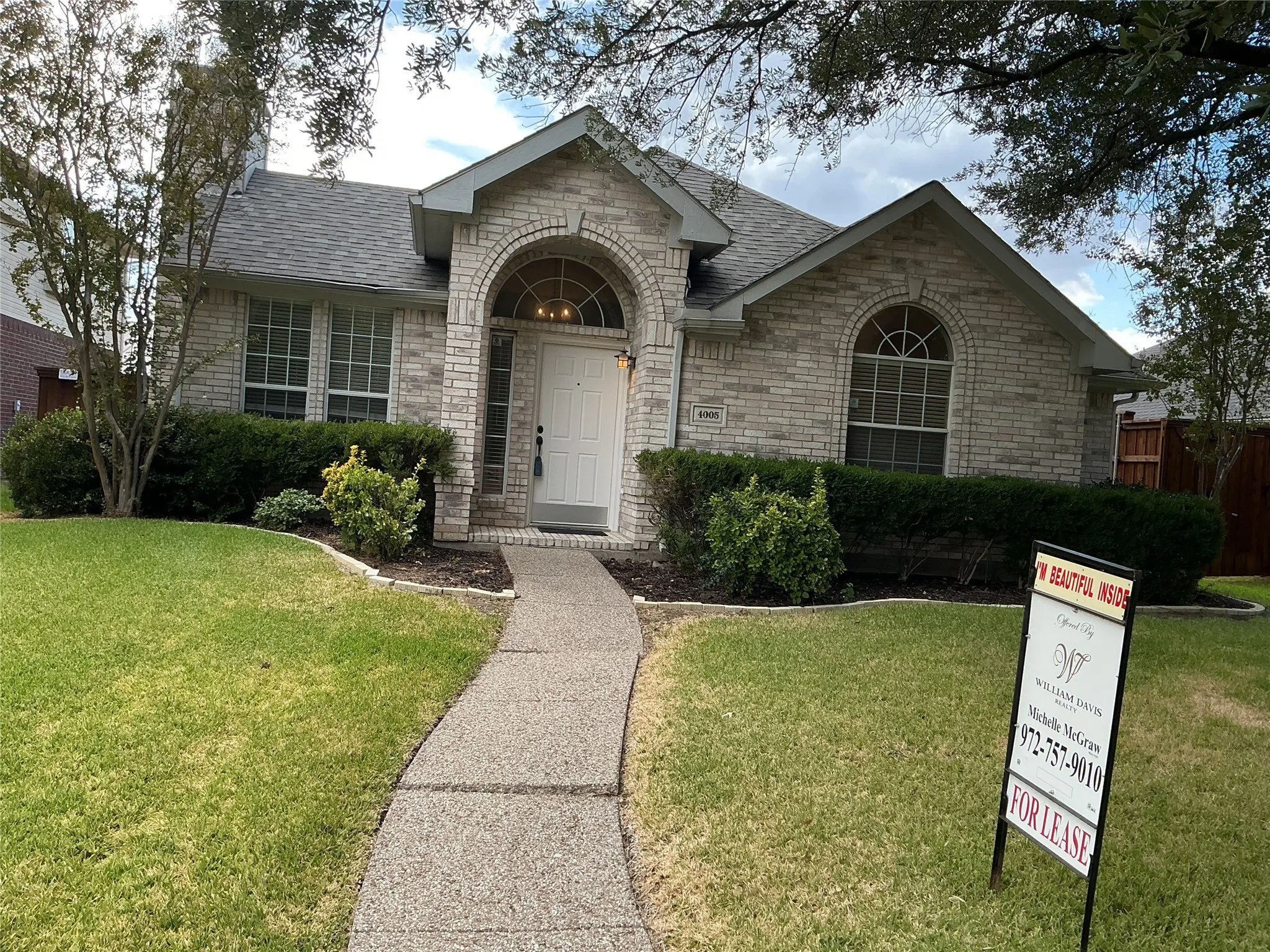Single Family Residence For Rent in Collin County , 4005 Desert Mountain Drive, Plano, Texas 75093, 3 Bedroom, 2 Bathroom, 2 Garage spaces, 1,720 Sqft, built in 1994, mls#21379952, Real Estate Agent in Plano, Homes For Rent in Collin county, Homes For Rent in Plano, Realtor in Plano Texas, Real Estate Brokerage Independent Realty Texas, Luminita Cordes Realtor