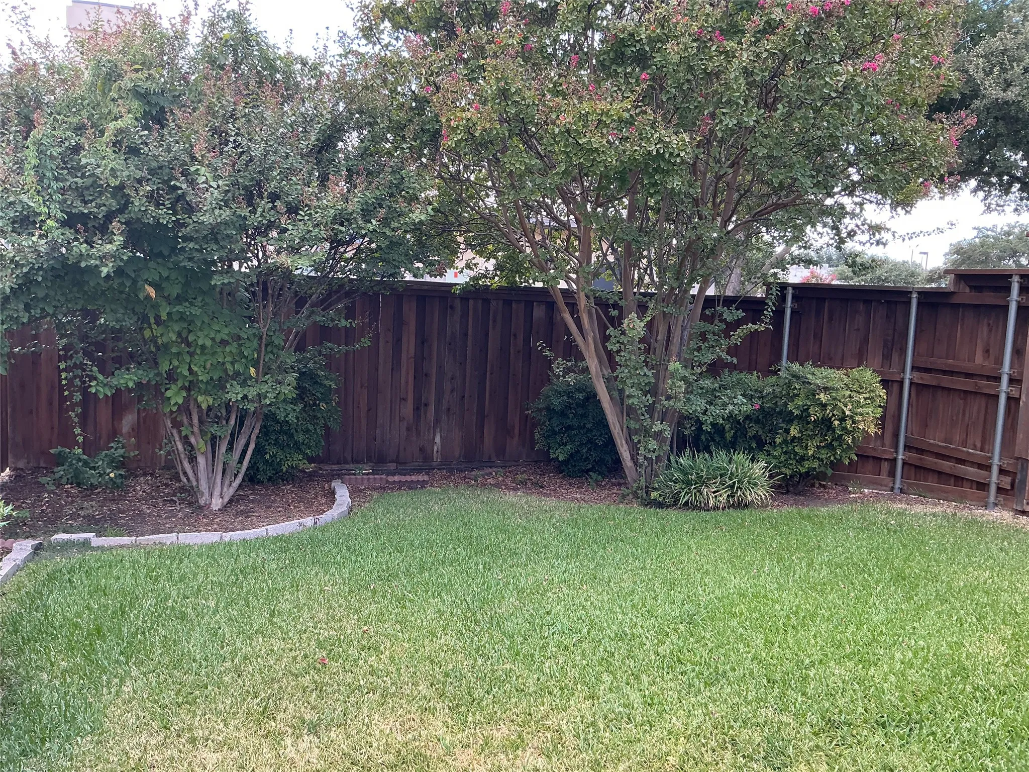Single Family Residence For Rent in Collin County , 4005 Desert Mountain Drive, Plano, Texas 75093, 3 Bedroom, 2 Bathroom, 2 Garage spaces, 1,720 Sqft, built in 1994, mls#21379952, Real Estate Agent in Plano, Homes For Rent in Collin county, Homes For Rent in Plano, Realtor in Plano Texas, Real Estate Brokerage Independent Realty Texas, Luminita Cordes Realtor