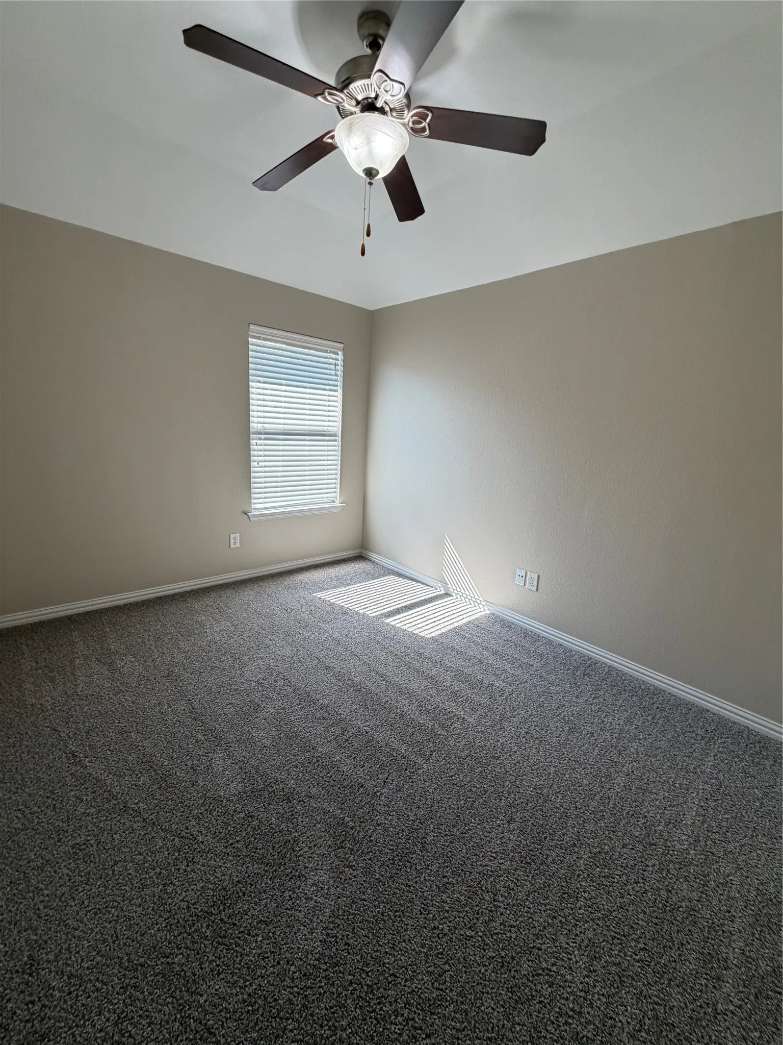 Single Family Residence For Rent in Collin County , 4401 Willow Wood Road, Melissa, Texas 75454, 3 Bedroom, 2 Bathroom, 2 Garage spaces, 1,984 Sqft, built in 2009, mls#21379976, Real Estate Agent in Melissa, Homes For Rent in Collin county, Homes For Rent in Melissa, Realtor in Melissa Texas, Real Estate Brokerage Independent Realty Texas, Luminita Cordes Realtor