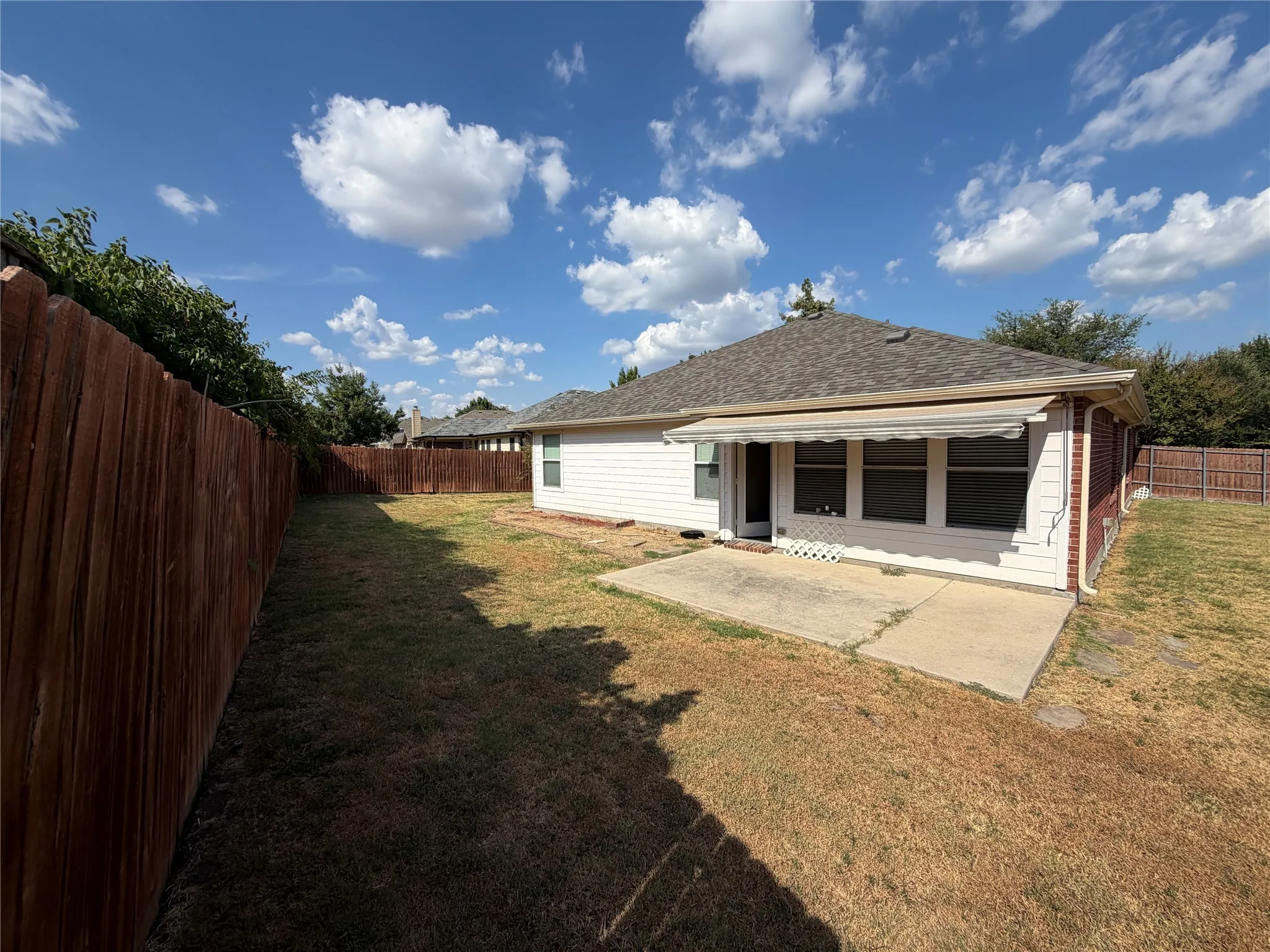 Single Family Residence For Rent in Collin County , 4401 Willow Wood Road, Melissa, Texas 75454, 3 Bedroom, 2 Bathroom, 2 Garage spaces, 1,984 Sqft, built in 2009, mls#21379976, Real Estate Agent in Melissa, Homes For Rent in Collin county, Homes For Rent in Melissa, Realtor in Melissa Texas, Real Estate Brokerage Independent Realty Texas, Luminita Cordes Realtor