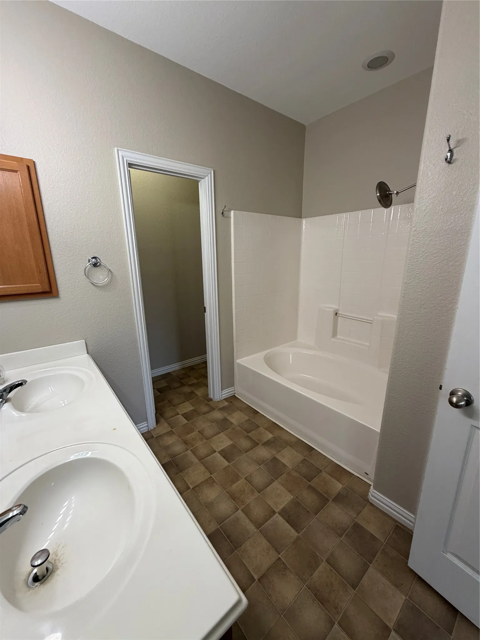 Single Family Residence For Rent in Collin County , 4401 Willow Wood Road, Melissa, Texas 75454, 3 Bedroom, 2 Bathroom, 2 Garage spaces, 1,984 Sqft, built in 2009, mls#21379976, Real Estate Agent in Melissa, Homes For Rent in Collin county, Homes For Rent in Melissa, Realtor in Melissa Texas, Real Estate Brokerage Independent Realty Texas, Luminita Cordes Realtor