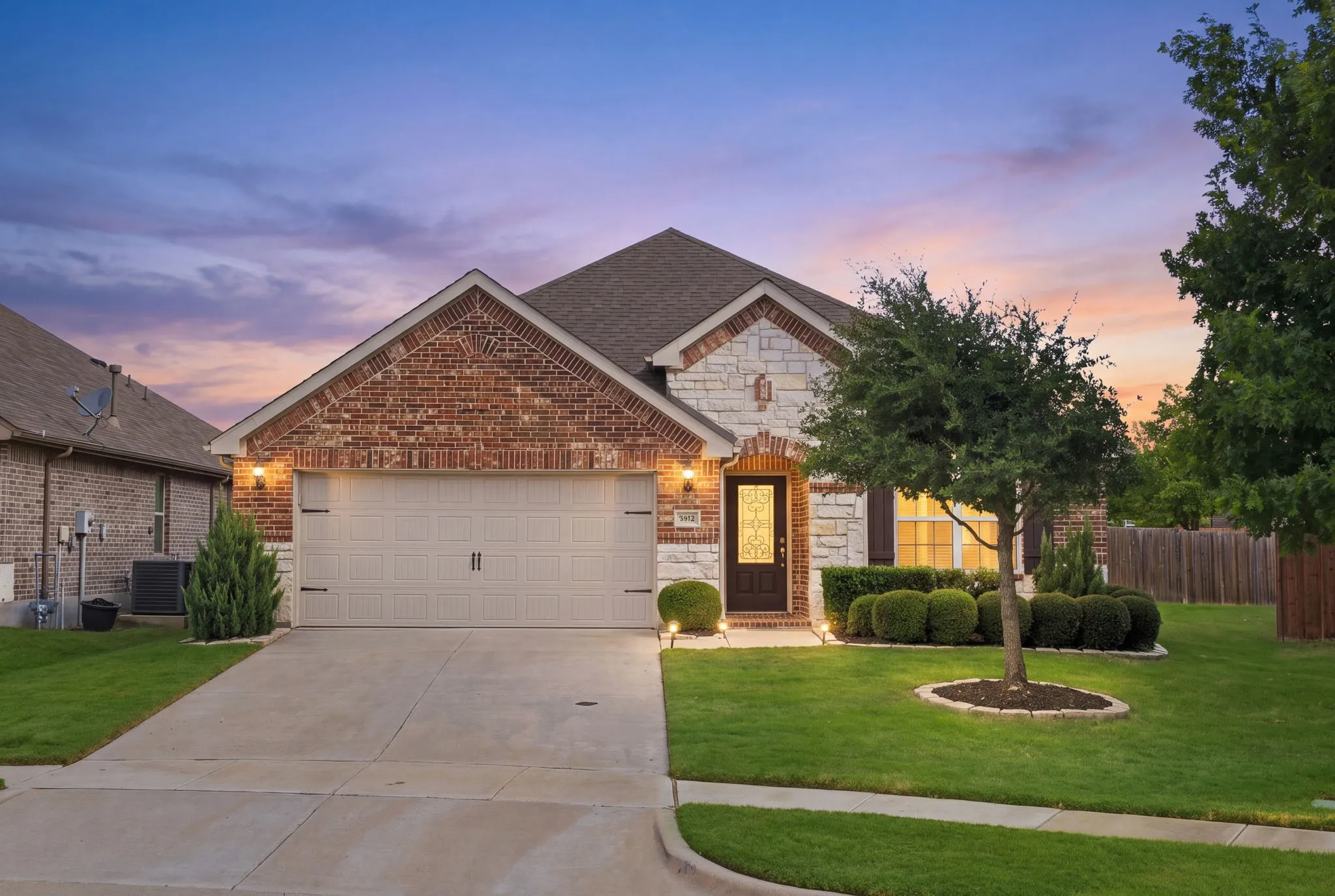 Single Family Residence For Sale in Collin County , 3812 Valachian Circle, Mc Kinney, Texas 75071, 3 Bedroom, 2 Bathroom, 2 Garage spaces, 2,202 Sqft, built in 2016, mls#21379715, Real Estate Agent in Mc Kinney, Homes For Sale in Collin county, Homes For Sale in Mc Kinney, Realtor in Mc Kinney Texas, Real Estate Brokerage Independent Realty Texas, Luminita Cordes Realtor