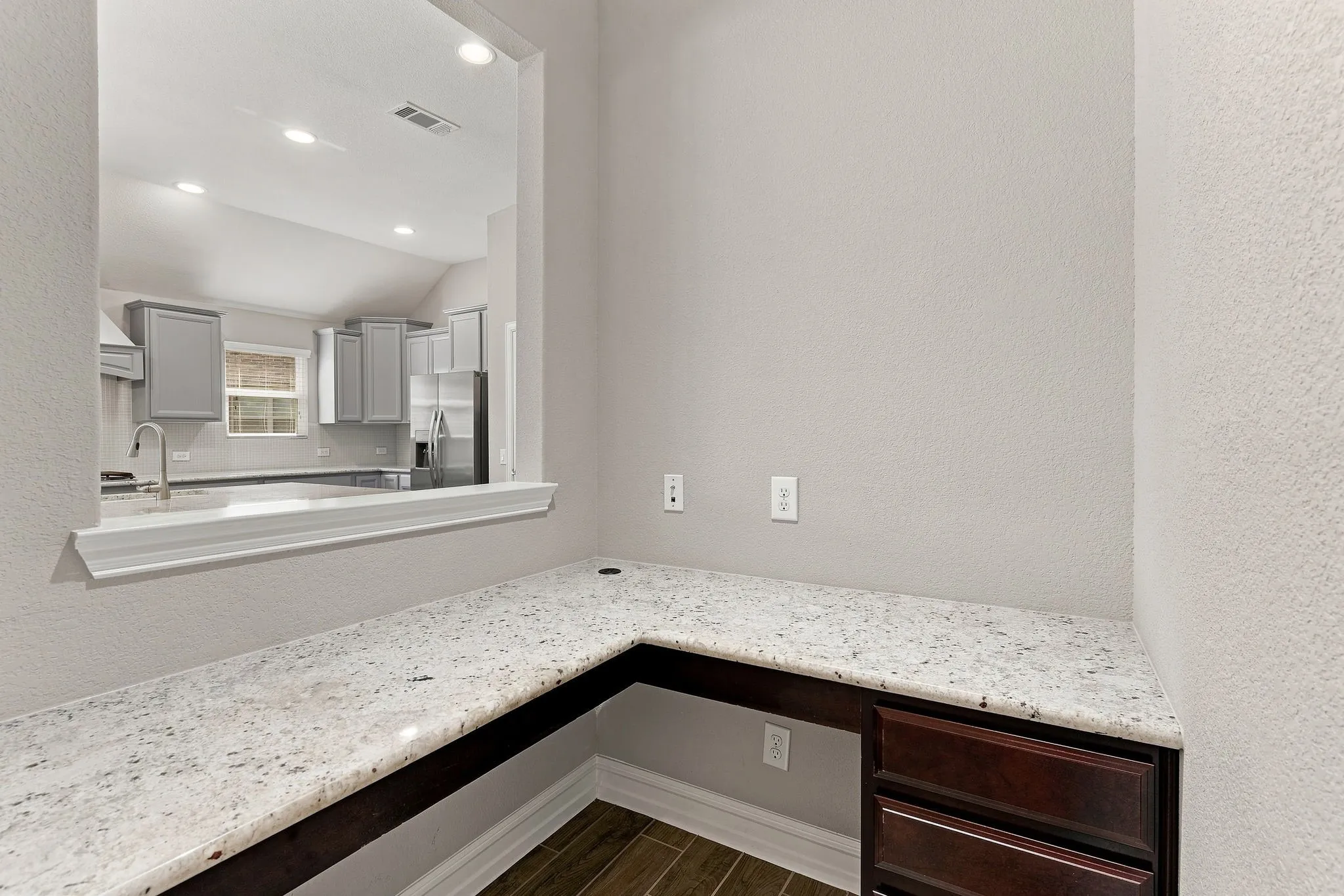Single Family Residence For Sale in Collin County , 3812 Valachian Circle, Mc Kinney, Texas 75071, 3 Bedroom, 2 Bathroom, 2 Garage spaces, 2,202 Sqft, built in 2016, mls#21379715, Real Estate Agent in Mc Kinney, Homes For Sale in Collin county, Homes For Sale in Mc Kinney, Realtor in Mc Kinney Texas, Real Estate Brokerage Independent Realty Texas, Luminita Cordes Realtor