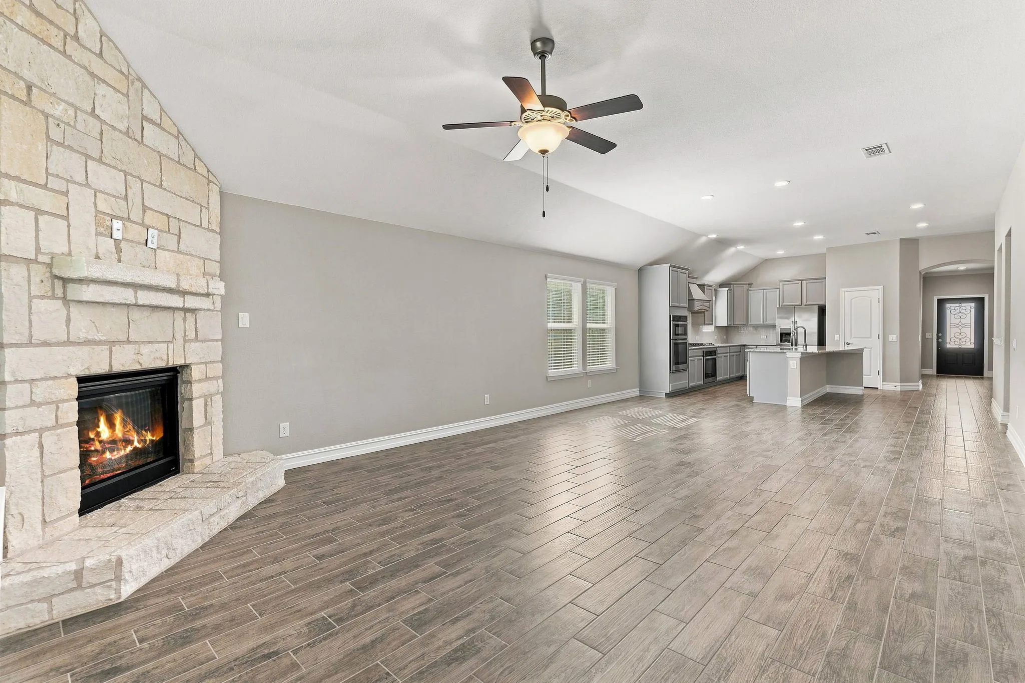 Single Family Residence For Sale in Collin County , 3812 Valachian Circle, Mc Kinney, Texas 75071, 3 Bedroom, 2 Bathroom, 2 Garage spaces, 2,202 Sqft, built in 2016, mls#21379715, Real Estate Agent in Mc Kinney, Homes For Sale in Collin county, Homes For Sale in Mc Kinney, Realtor in Mc Kinney Texas, Real Estate Brokerage Independent Realty Texas, Luminita Cordes Realtor