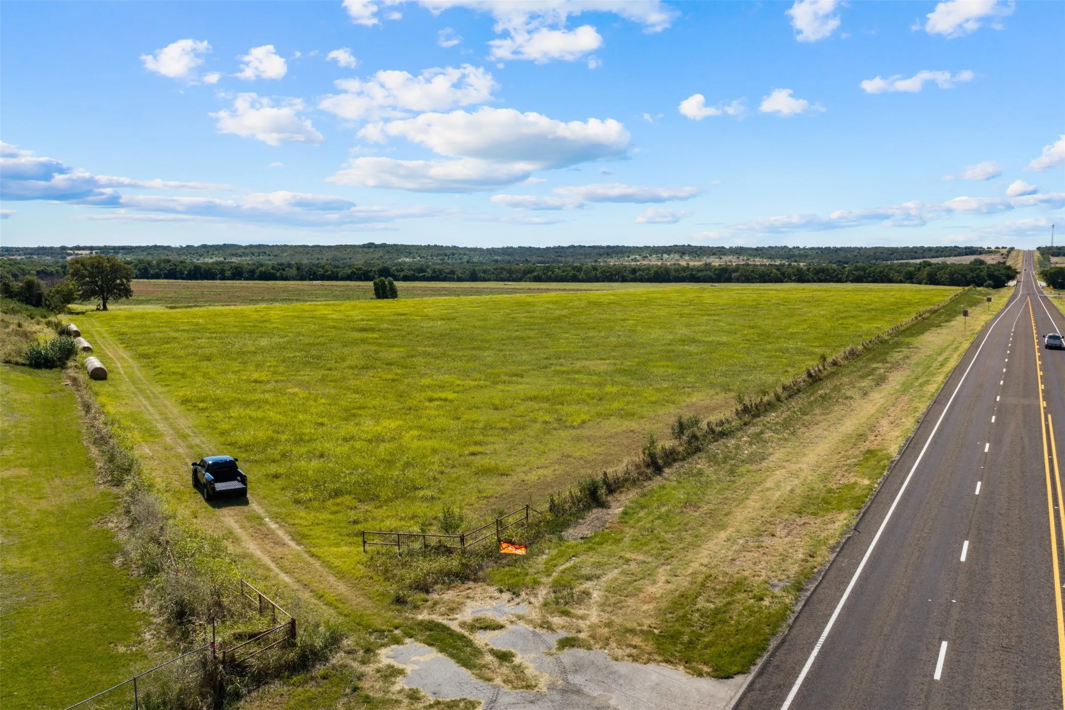 Improved Land For Sale in Falls County , 4562 hwy 77, Chilton, Texas 76632, 0, 0, Garage spaces, 0 Sqft, built in 0, mls#21368556, Real Estate Agent in Chilton, Homes For Sale in Falls county, Homes For Sale in Chilton, Realtor in Chilton Texas, Real Estate Brokerage Independent Realty Texas, Luminita Cordes Realtor