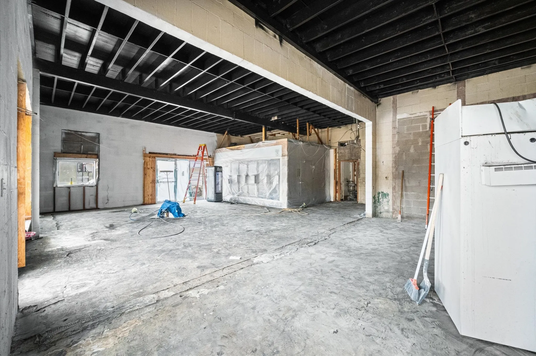 Retail For Sale in Ellis County , 407 W Ennis Avenue, Ennis, Texas 75119, 0, 0, Garage spaces, 0 Sqft, built in 1960, mls#21375582, Real Estate Agent in Ennis, Homes For Sale in Ellis county, Homes For Sale in Ennis, Realtor in Ennis Texas, Real Estate Brokerage Independent Realty Texas, Luminita Cordes Realtor
