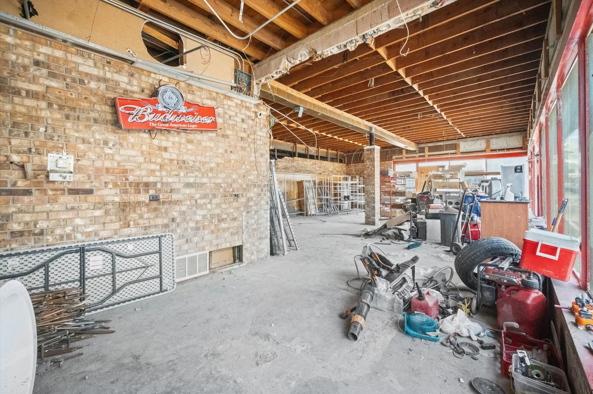 Retail For Sale in Ellis County , 407 W Ennis Avenue, Ennis, Texas 75119, 0, 0, Garage spaces, 0 Sqft, built in 1960, mls#21375582, Real Estate Agent in Ennis, Homes For Sale in Ellis county, Homes For Sale in Ennis, Realtor in Ennis Texas, Real Estate Brokerage Independent Realty Texas, Luminita Cordes Realtor