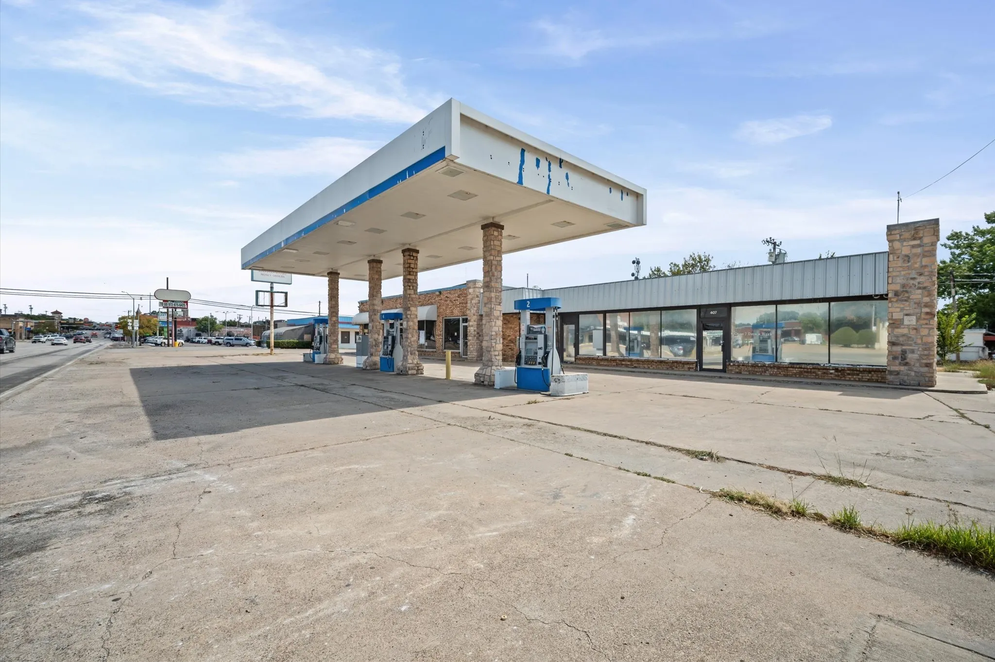 Retail For Sale in Ellis County , 407 W Ennis Avenue, Ennis, Texas 75119, 0, 0, Garage spaces, 0 Sqft, built in 1960, mls#21375582, Real Estate Agent in Ennis, Homes For Sale in Ellis county, Homes For Sale in Ennis, Realtor in Ennis Texas, Real Estate Brokerage Independent Realty Texas, Luminita Cordes Realtor