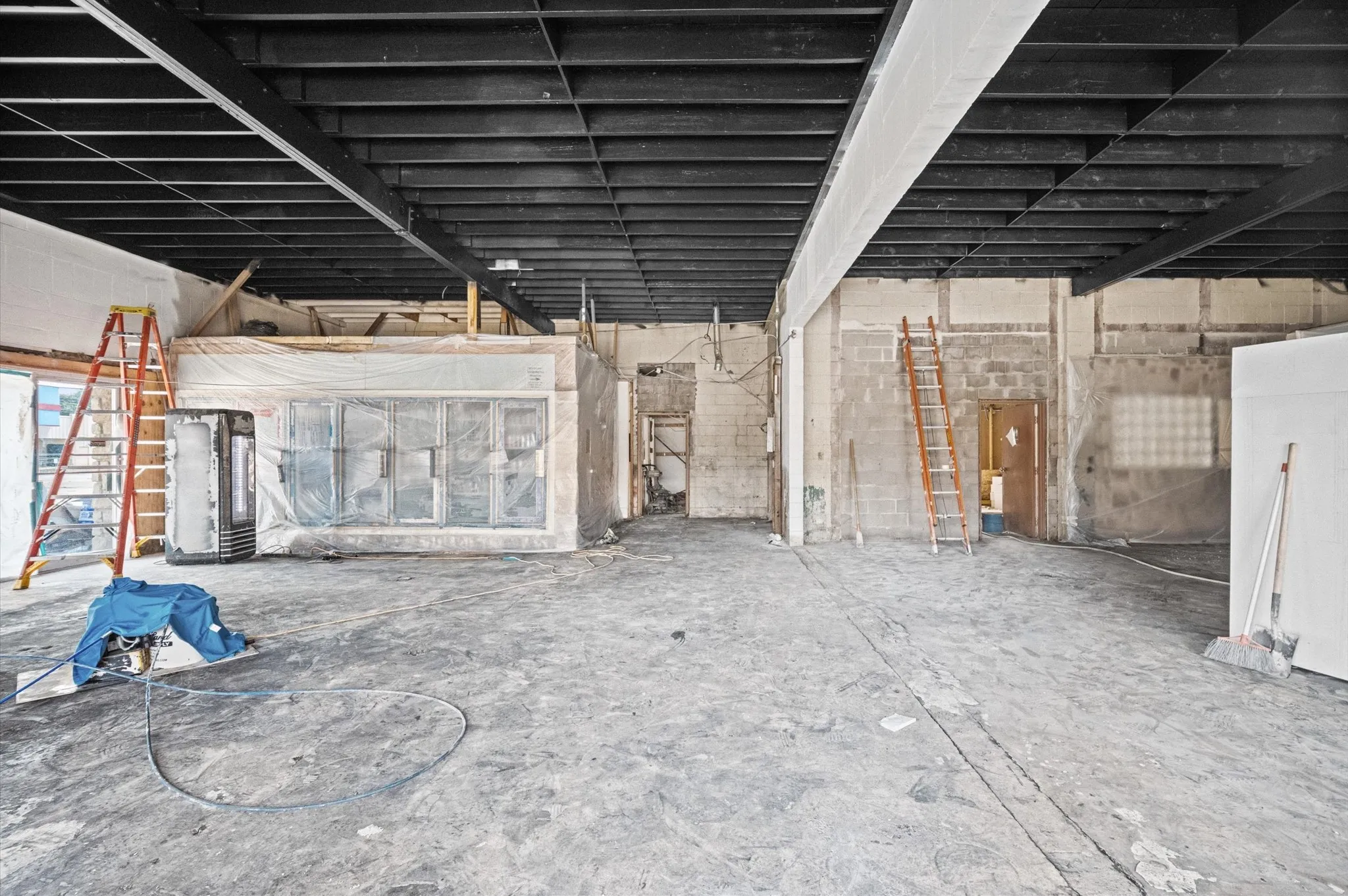 Retail For Sale in Ellis County , 407 W Ennis Avenue, Ennis, Texas 75119, 0, 0, Garage spaces, 0 Sqft, built in 1960, mls#21375582, Real Estate Agent in Ennis, Homes For Sale in Ellis county, Homes For Sale in Ennis, Realtor in Ennis Texas, Real Estate Brokerage Independent Realty Texas, Luminita Cordes Realtor