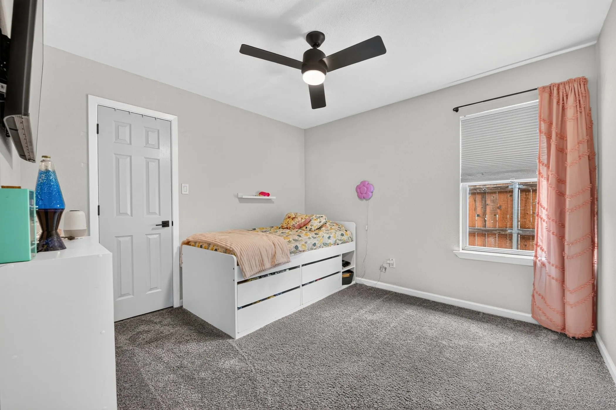 Single Family Residence For Sale in Tarrant County , 9228 Jason Drive, White Settlement, Texas 76108, 3 Bedroom, 2 Bathroom, 2 Garage spaces, 1,497 Sqft, built in 2005, mls#21379992, Real Estate Agent in White Settlement, Homes For Sale in Tarrant county, Homes For Sale in White Settlement, Realtor in White Settlement Texas, Real Estate Brokerage Independent Realty Texas, Luminita Cordes Realtor