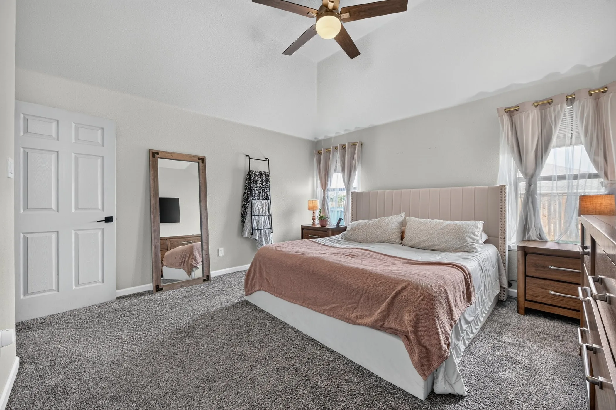 Single Family Residence For Sale in Tarrant County , 9228 Jason Drive, White Settlement, Texas 76108, 3 Bedroom, 2 Bathroom, 2 Garage spaces, 1,497 Sqft, built in 2005, mls#21379992, Real Estate Agent in White Settlement, Homes For Sale in Tarrant county, Homes For Sale in White Settlement, Realtor in White Settlement Texas, Real Estate Brokerage Independent Realty Texas, Luminita Cordes Realtor