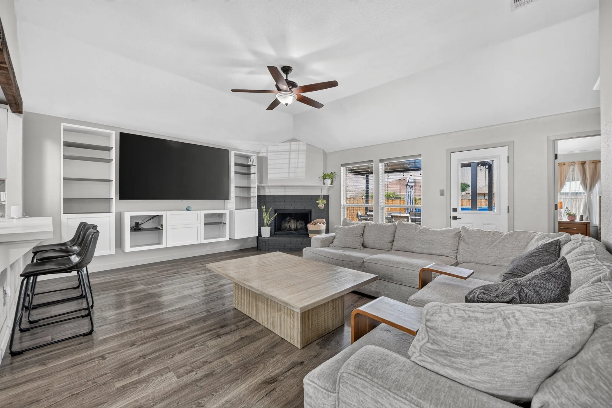 Single Family Residence For Sale in Tarrant County , 9228 Jason Drive, White Settlement, Texas 76108, 3 Bedroom, 2 Bathroom, 2 Garage spaces, 1,497 Sqft, built in 2005, mls#21379992, Real Estate Agent in White Settlement, Homes For Sale in Tarrant county, Homes For Sale in White Settlement, Realtor in White Settlement Texas, Real Estate Brokerage Independent Realty Texas, Luminita Cordes Realtor