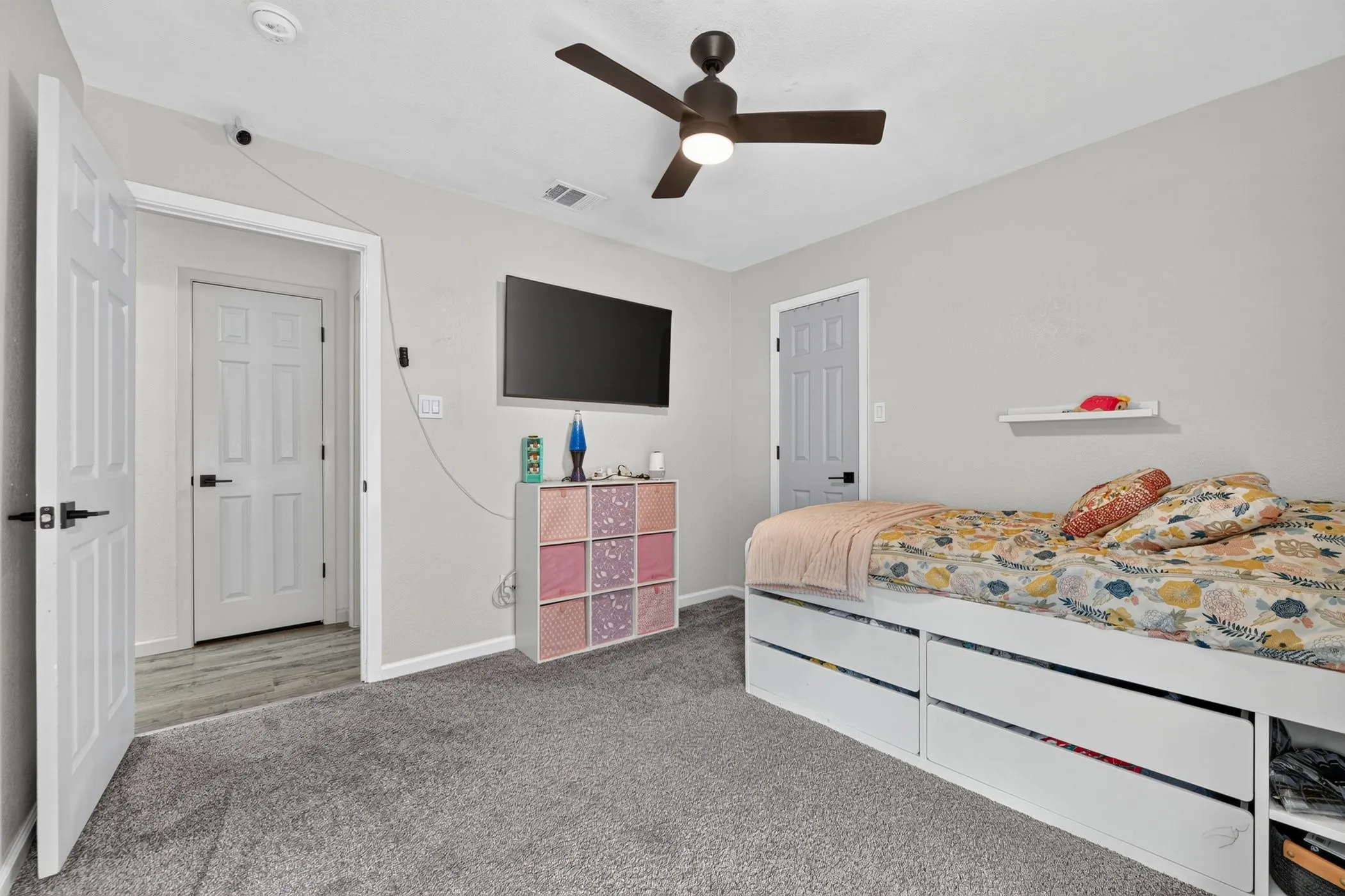 Single Family Residence For Sale in Tarrant County , 9228 Jason Drive, White Settlement, Texas 76108, 3 Bedroom, 2 Bathroom, 2 Garage spaces, 1,497 Sqft, built in 2005, mls#21379992, Real Estate Agent in White Settlement, Homes For Sale in Tarrant county, Homes For Sale in White Settlement, Realtor in White Settlement Texas, Real Estate Brokerage Independent Realty Texas, Luminita Cordes Realtor