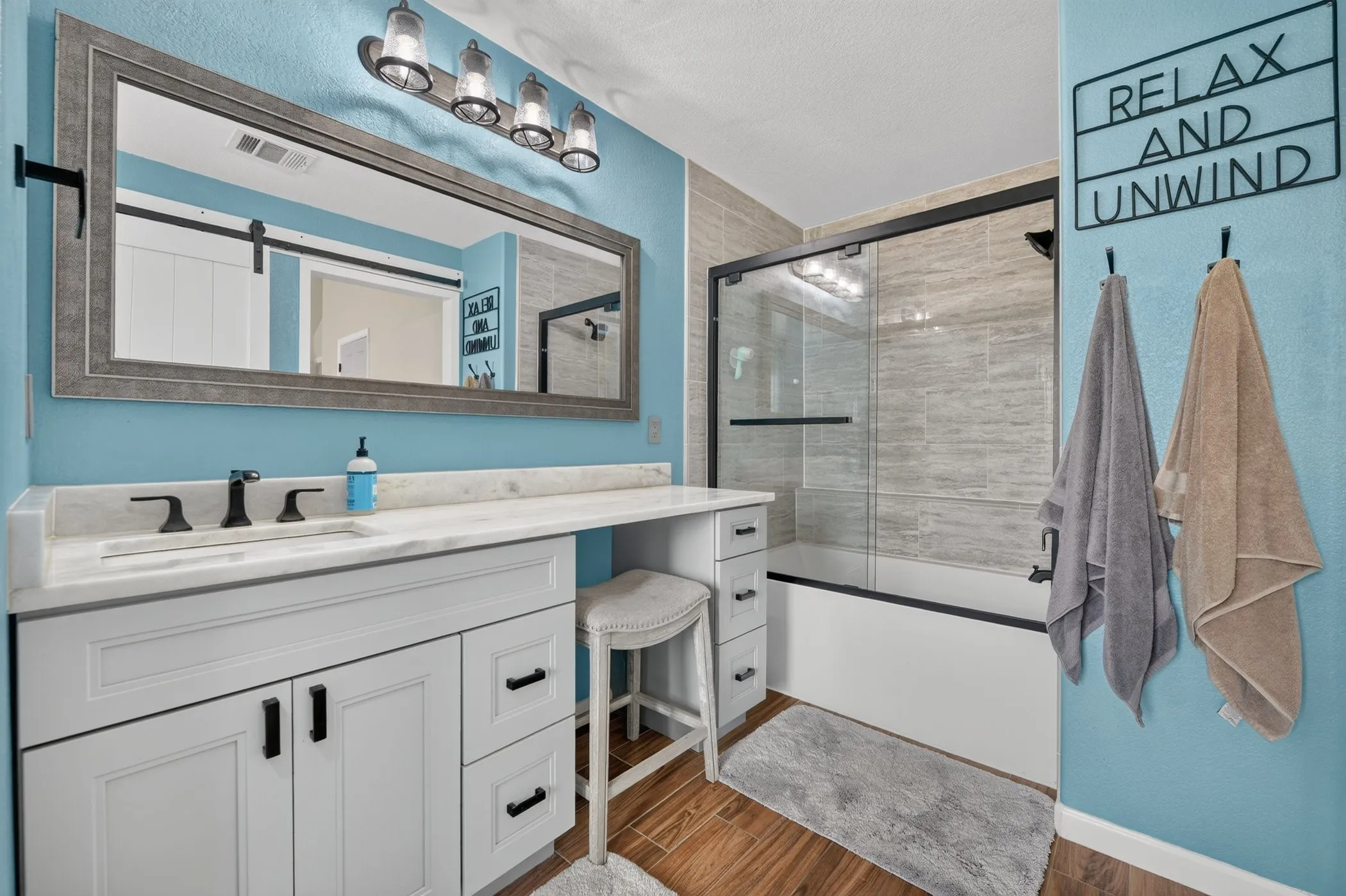 Single Family Residence For Sale in Tarrant County , 9228 Jason Drive, White Settlement, Texas 76108, 3 Bedroom, 2 Bathroom, 2 Garage spaces, 1,497 Sqft, built in 2005, mls#21379992, Real Estate Agent in White Settlement, Homes For Sale in Tarrant county, Homes For Sale in White Settlement, Realtor in White Settlement Texas, Real Estate Brokerage Independent Realty Texas, Luminita Cordes Realtor