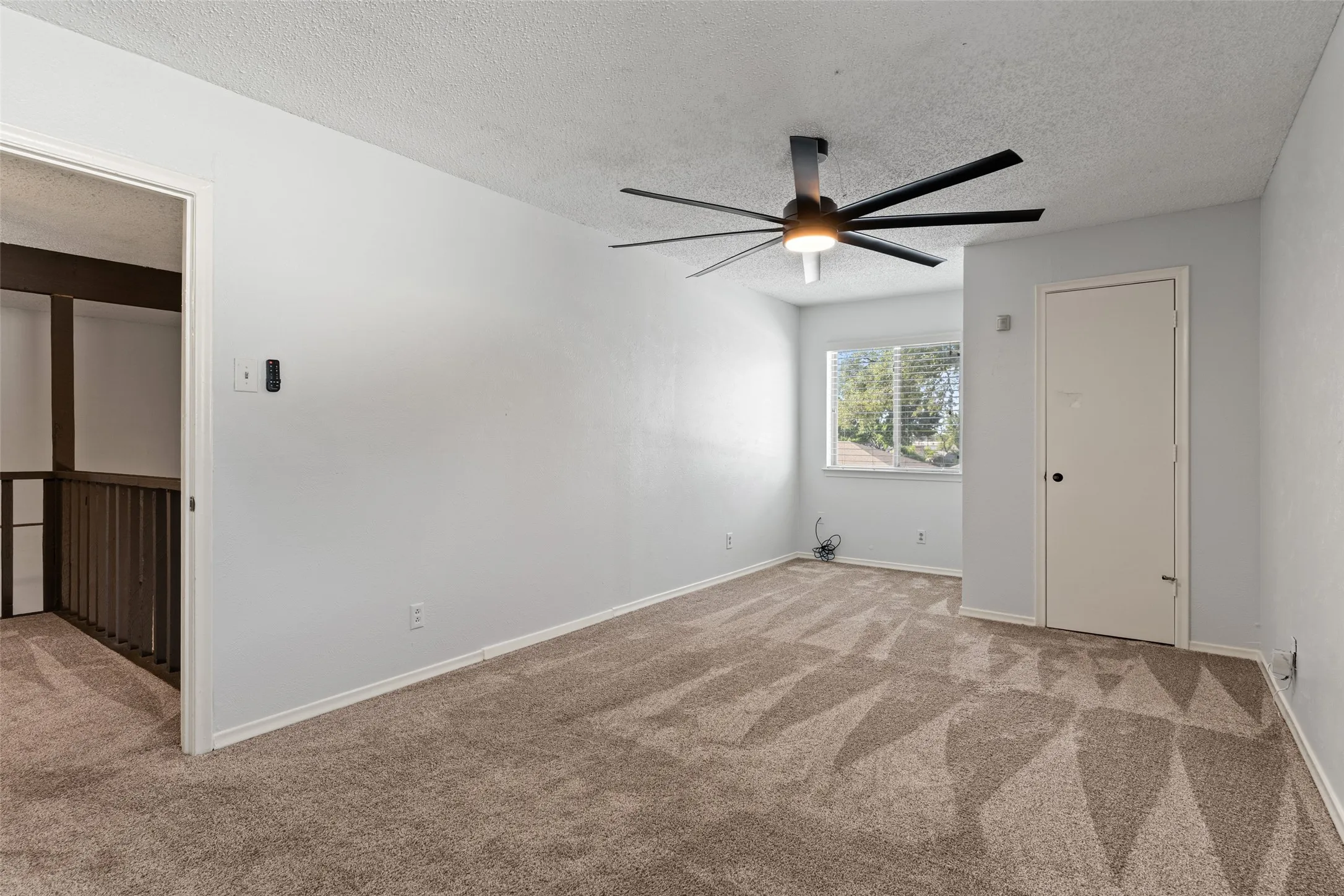 Single Family Residence For Sale in Dallas County , 709 Royal Oaks Drive, Garland, Texas 75040, 4 Bedroom, 2 Bathroom, 2 Garage spaces, 2,102 Sqft, built in 1973, mls#21379786, Real Estate Agent in Garland, Homes For Sale in Dallas county, Homes For Sale in Garland, Realtor in Garland Texas, Real Estate Brokerage Independent Realty Texas, Luminita Cordes Realtor
