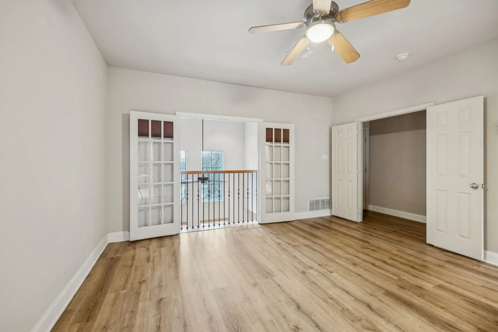 Townhouse For Rent in Dallas County , 2028 N Haskell Avenue, Dallas, Texas 75204, 2 Bedroom, 3 Bathroom, 2 Garage spaces, 1,760 Sqft, built in 2002, mls#21379145, Real Estate Agent in Dallas, Homes For Rent in Dallas county, Homes For Rent in Dallas, Realtor in Dallas Texas, Real Estate Brokerage Independent Realty Texas, Luminita Cordes Realtor