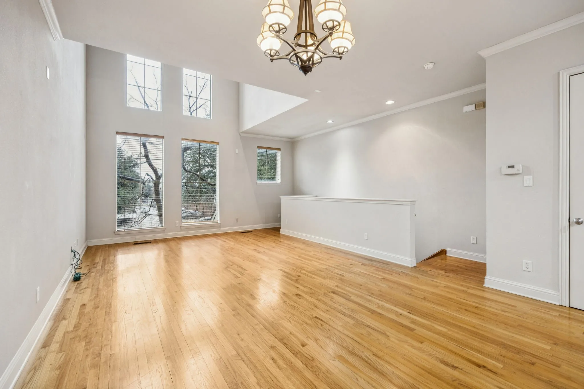 Townhouse For Rent in Dallas County , 2028 N Haskell Avenue, Dallas, Texas 75204, 2 Bedroom, 3 Bathroom, 2 Garage spaces, 1,760 Sqft, built in 2002, mls#21379145, Real Estate Agent in Dallas, Homes For Rent in Dallas county, Homes For Rent in Dallas, Realtor in Dallas Texas, Real Estate Brokerage Independent Realty Texas, Luminita Cordes Realtor