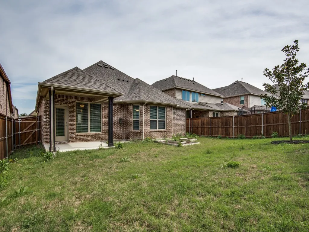 Single Family Residence For Rent in Collin County , 812 Llano Falls Drive, Mc Kinney, Texas 75071, 3 Bedroom, 2 Bathroom, 2 Garage spaces, 1,904 Sqft, built in 2014, mls#21380009, Real Estate Agent in Mc Kinney, Homes For Rent in Collin county, Homes For Rent in Mc Kinney, Realtor in Mc Kinney Texas, Real Estate Brokerage Independent Realty Texas, Luminita Cordes Realtor