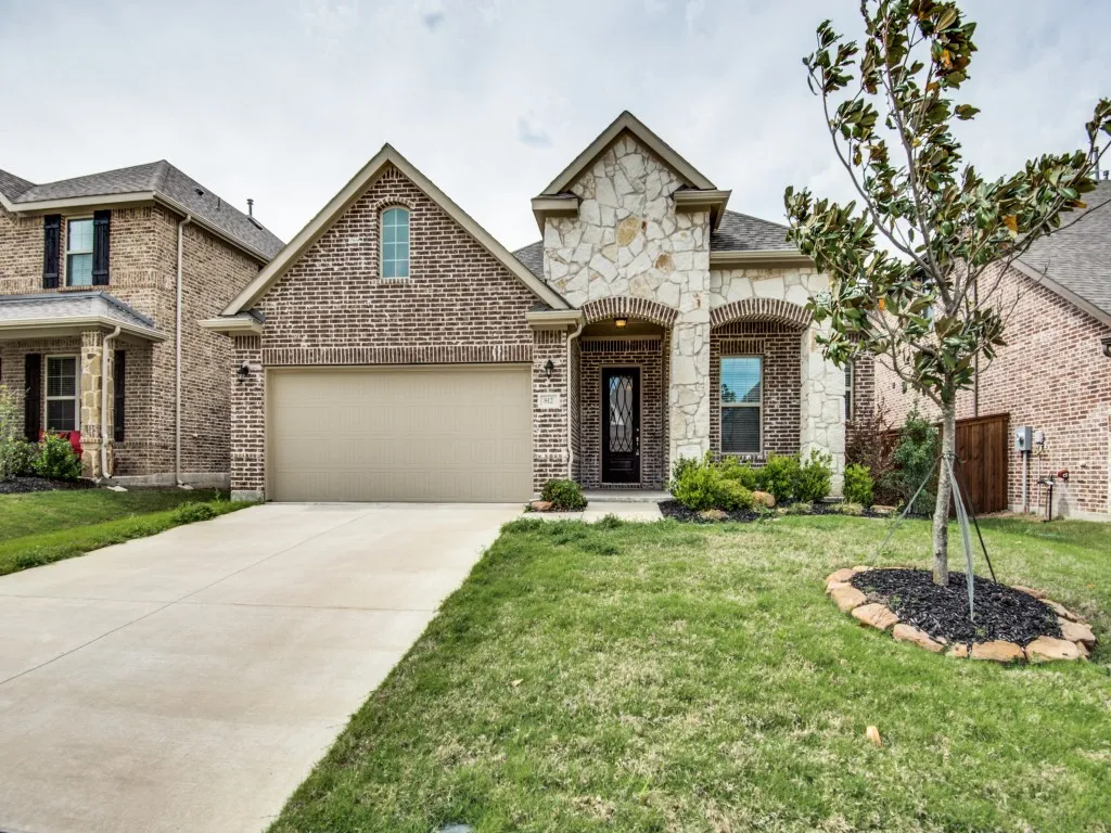 Single Family Residence For Rent in Collin County , 812 Llano Falls Drive, Mc Kinney, Texas 75071, 3 Bedroom, 2 Bathroom, 2 Garage spaces, 1,904 Sqft, built in 2014, mls#21380009, Real Estate Agent in Mc Kinney, Homes For Rent in Collin county, Homes For Rent in Mc Kinney, Realtor in Mc Kinney Texas, Real Estate Brokerage Independent Realty Texas, Luminita Cordes Realtor