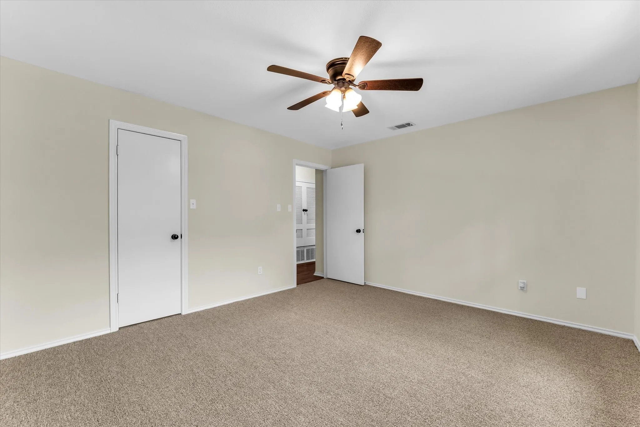 Single Family Residence For Sale in Bosque County , 190 County Road 3198, Valley Mills, Texas 76689, 4 Bedroom, 2 Bathroom, Garage spaces, 2,788 Sqft, built in 1980, mls#21379235, Real Estate Agent in Valley Mills, Homes For Sale in Bosque county, Homes For Sale in Valley Mills, Realtor in Valley Mills Texas, Real Estate Brokerage Independent Realty Texas, Luminita Cordes Realtor