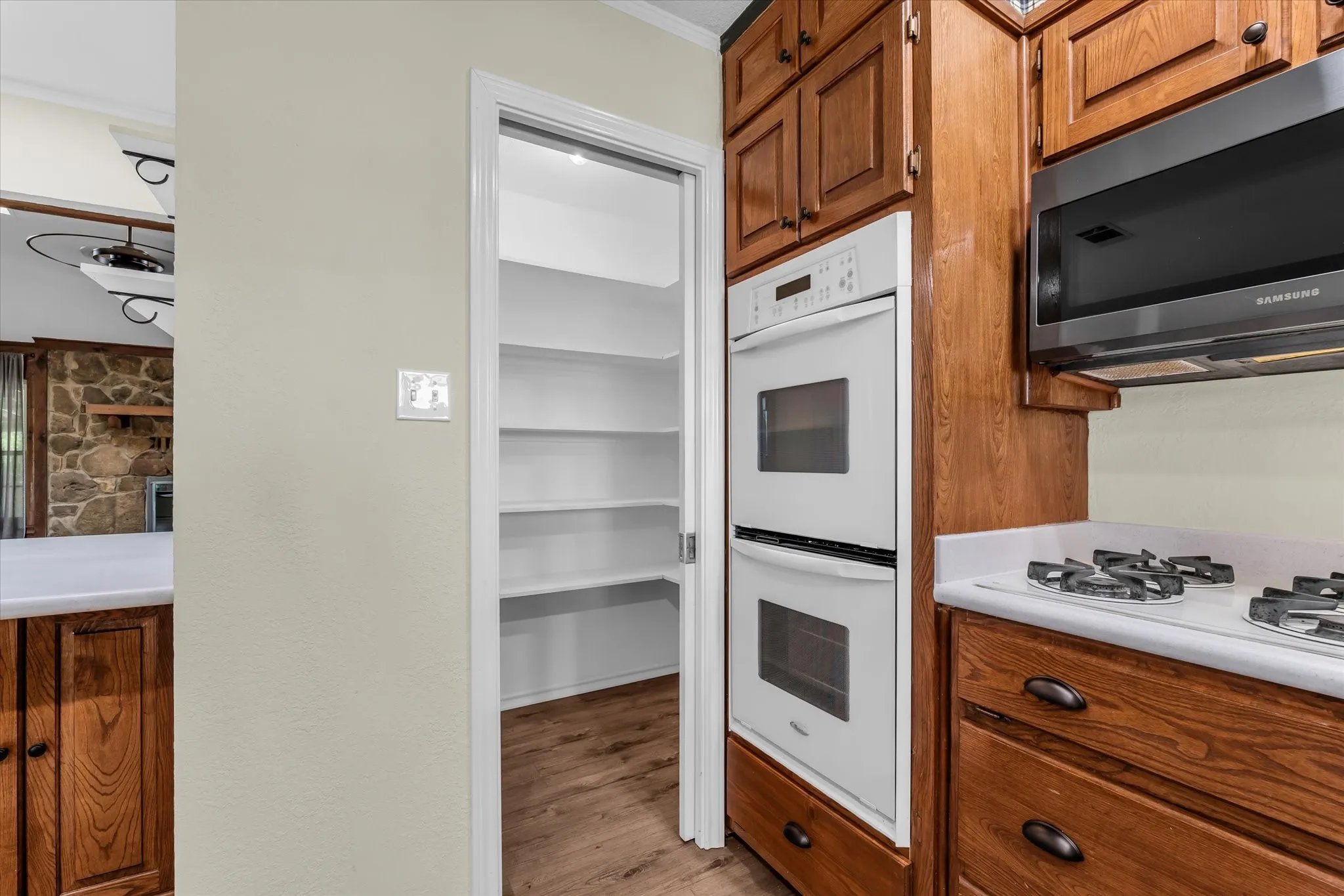 Single Family Residence For Sale in Bosque County , 190 County Road 3198, Valley Mills, Texas 76689, 4 Bedroom, 2 Bathroom, Garage spaces, 2,788 Sqft, built in 1980, mls#21379235, Real Estate Agent in Valley Mills, Homes For Sale in Bosque county, Homes For Sale in Valley Mills, Realtor in Valley Mills Texas, Real Estate Brokerage Independent Realty Texas, Luminita Cordes Realtor