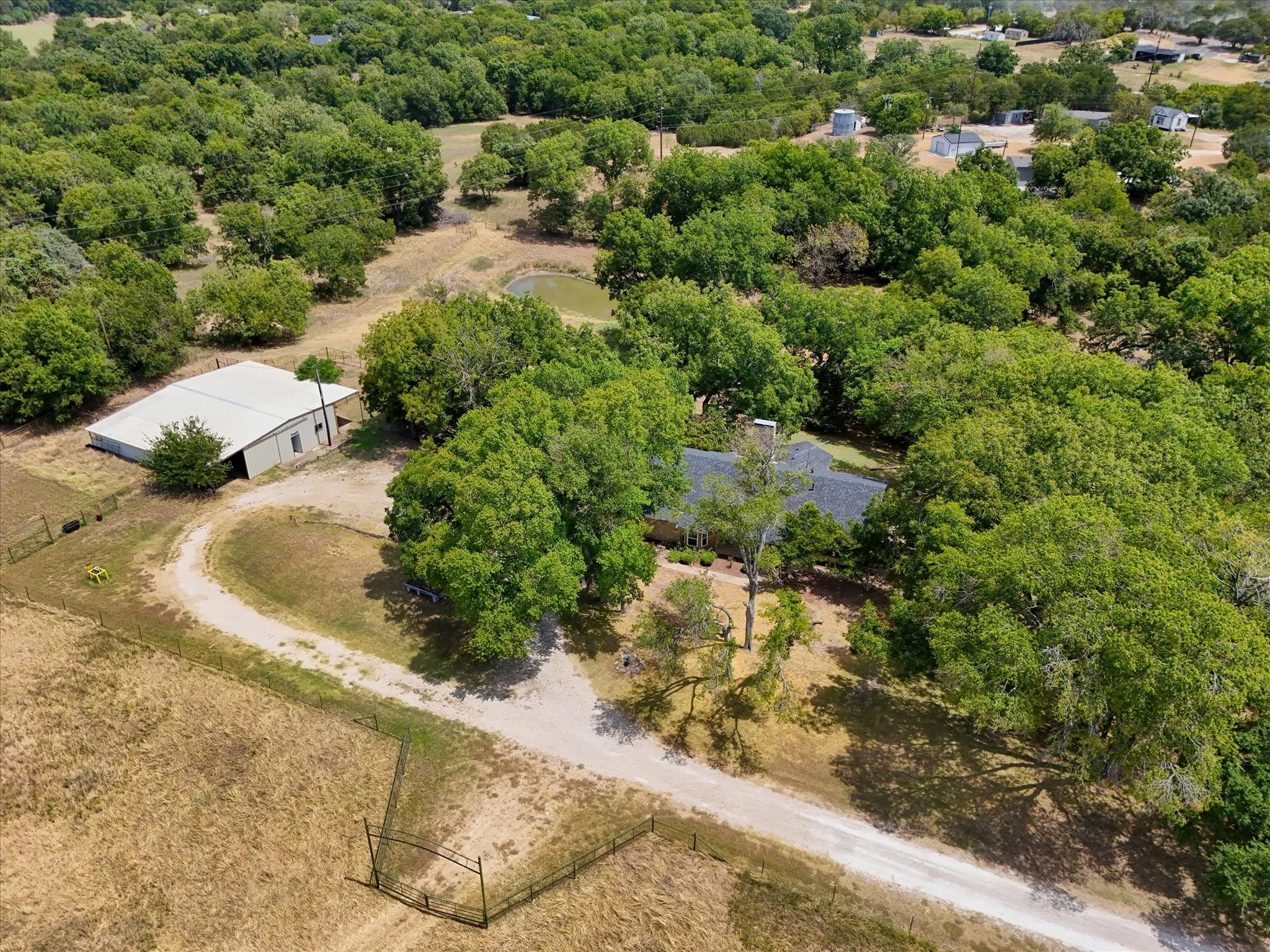 Single Family Residence For Sale in Bosque County , 190 County Road 3198, Valley Mills, Texas 76689, 4 Bedroom, 2 Bathroom, Garage spaces, 2,788 Sqft, built in 1980, mls#21379235, Real Estate Agent in Valley Mills, Homes For Sale in Bosque county, Homes For Sale in Valley Mills, Realtor in Valley Mills Texas, Real Estate Brokerage Independent Realty Texas, Luminita Cordes Realtor