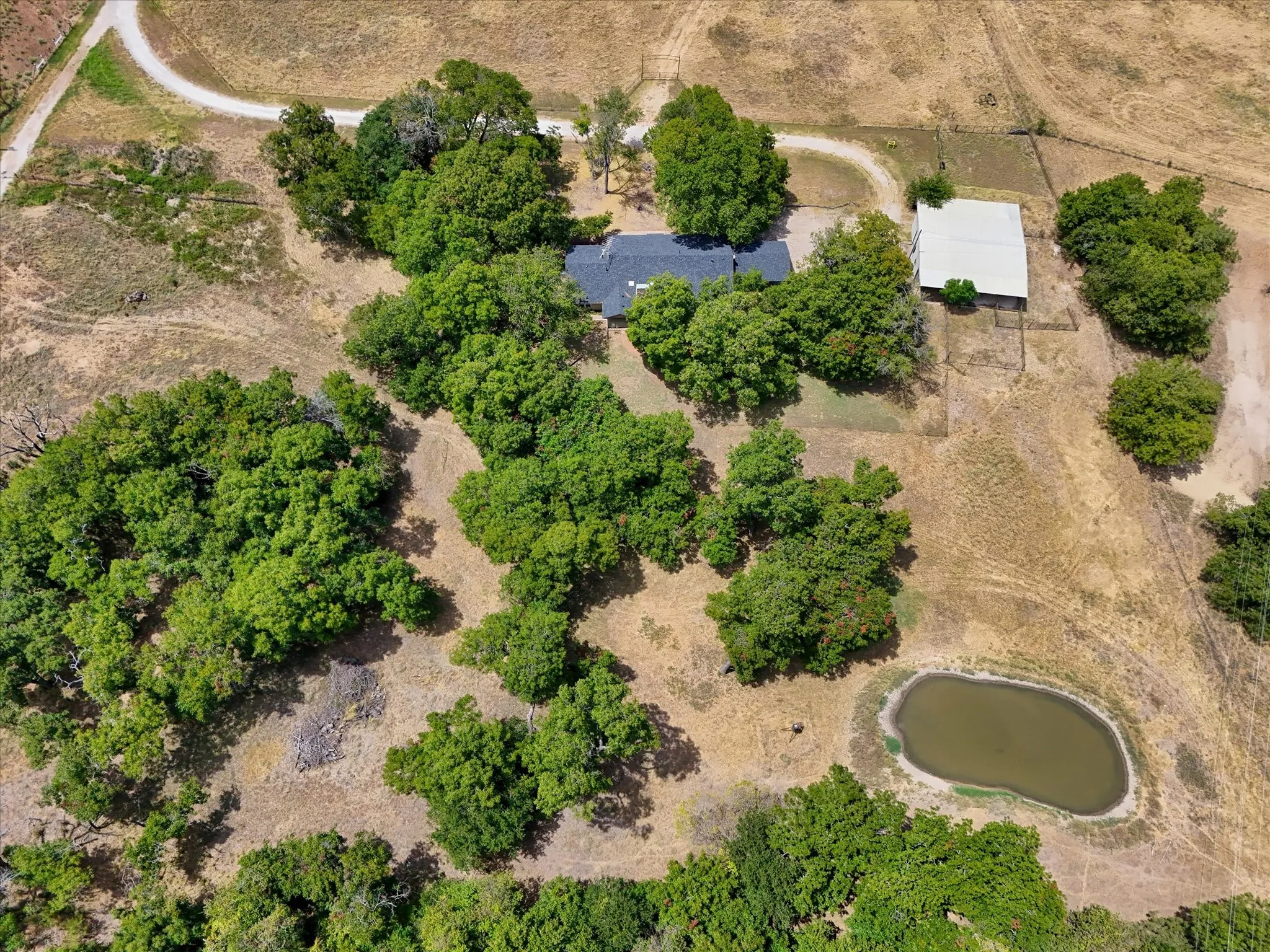 Single Family Residence For Sale in Bosque County , 190 County Road 3198, Valley Mills, Texas 76689, 4 Bedroom, 2 Bathroom, Garage spaces, 2,788 Sqft, built in 1980, mls#21379235, Real Estate Agent in Valley Mills, Homes For Sale in Bosque county, Homes For Sale in Valley Mills, Realtor in Valley Mills Texas, Real Estate Brokerage Independent Realty Texas, Luminita Cordes Realtor