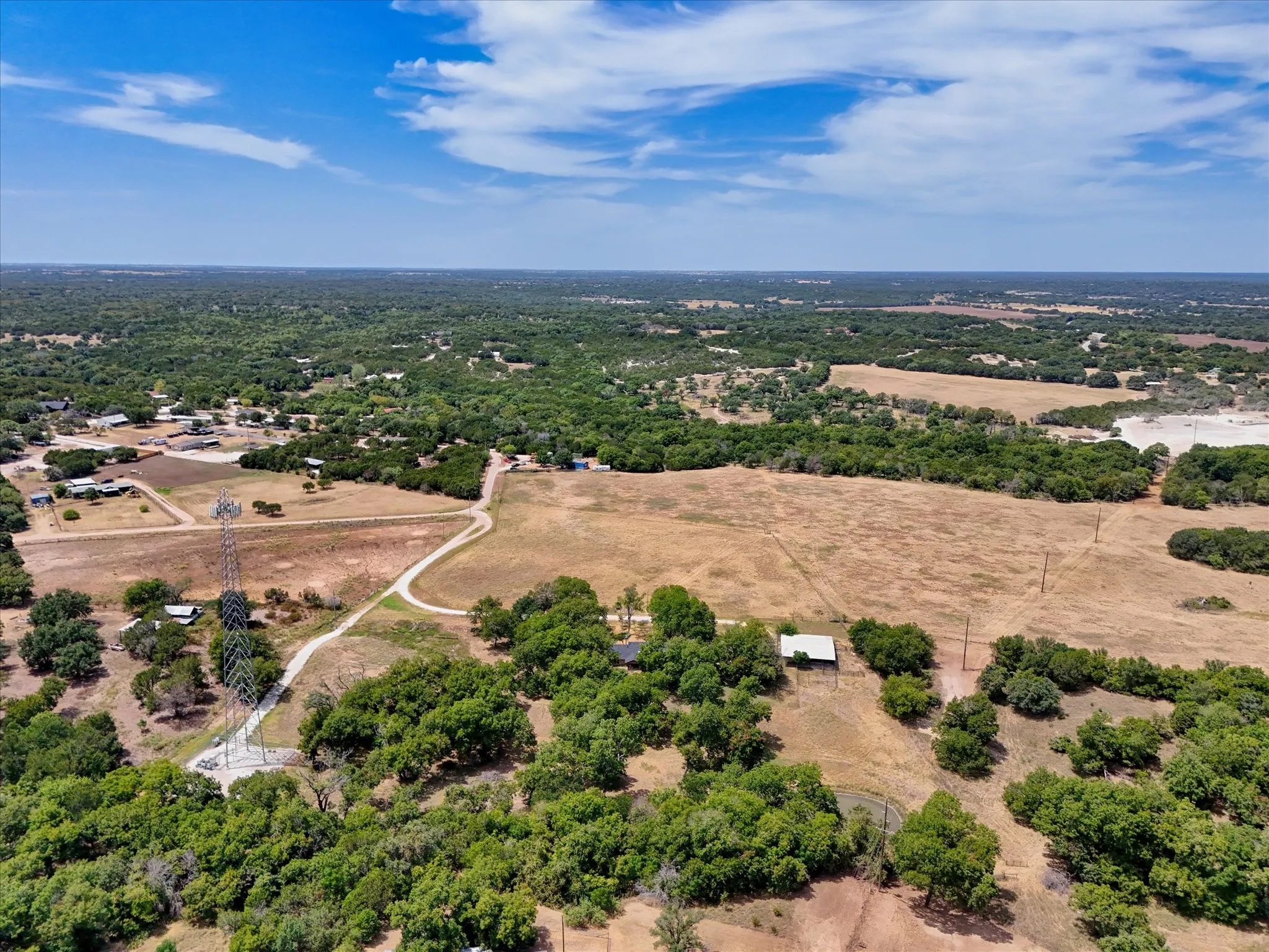 Single Family Residence For Sale in Bosque County , 190 County Road 3198, Valley Mills, Texas 76689, 4 Bedroom, 2 Bathroom, Garage spaces, 2,788 Sqft, built in 1980, mls#21379235, Real Estate Agent in Valley Mills, Homes For Sale in Bosque county, Homes For Sale in Valley Mills, Realtor in Valley Mills Texas, Real Estate Brokerage Independent Realty Texas, Luminita Cordes Realtor