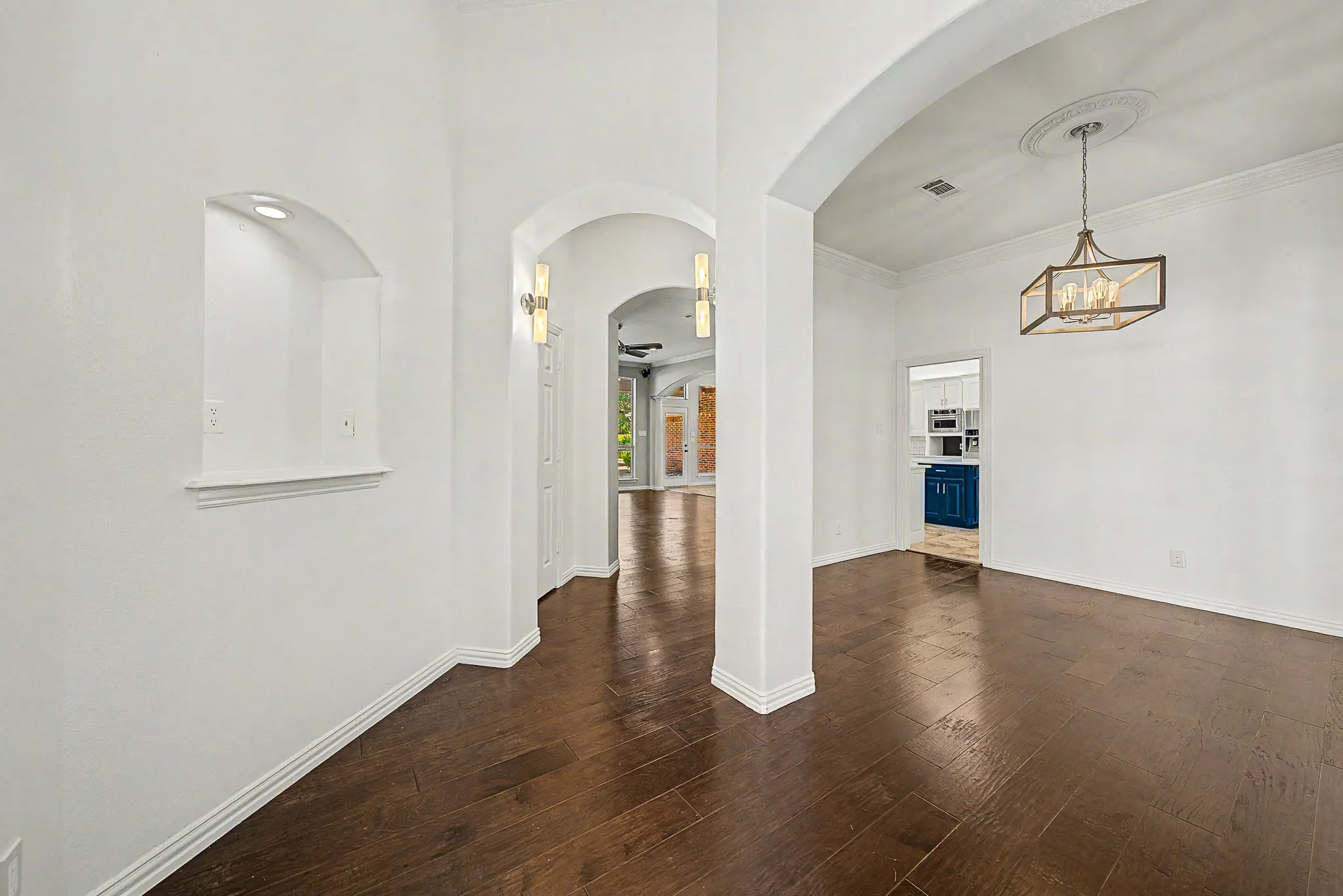 Single Family Residence For Sale in Tarrant County , 2802 Yorkshire Lane, Southlake, Texas 76092, 4 Bedroom, 3 Bathroom, 2 Garage spaces, 3,758 Sqft, built in 1997, mls#21379369, Real Estate Agent in Southlake, Homes For Sale in Tarrant county, Homes For Sale in Southlake, Realtor in Southlake Texas, Real Estate Brokerage Independent Realty Texas, Luminita Cordes Realtor