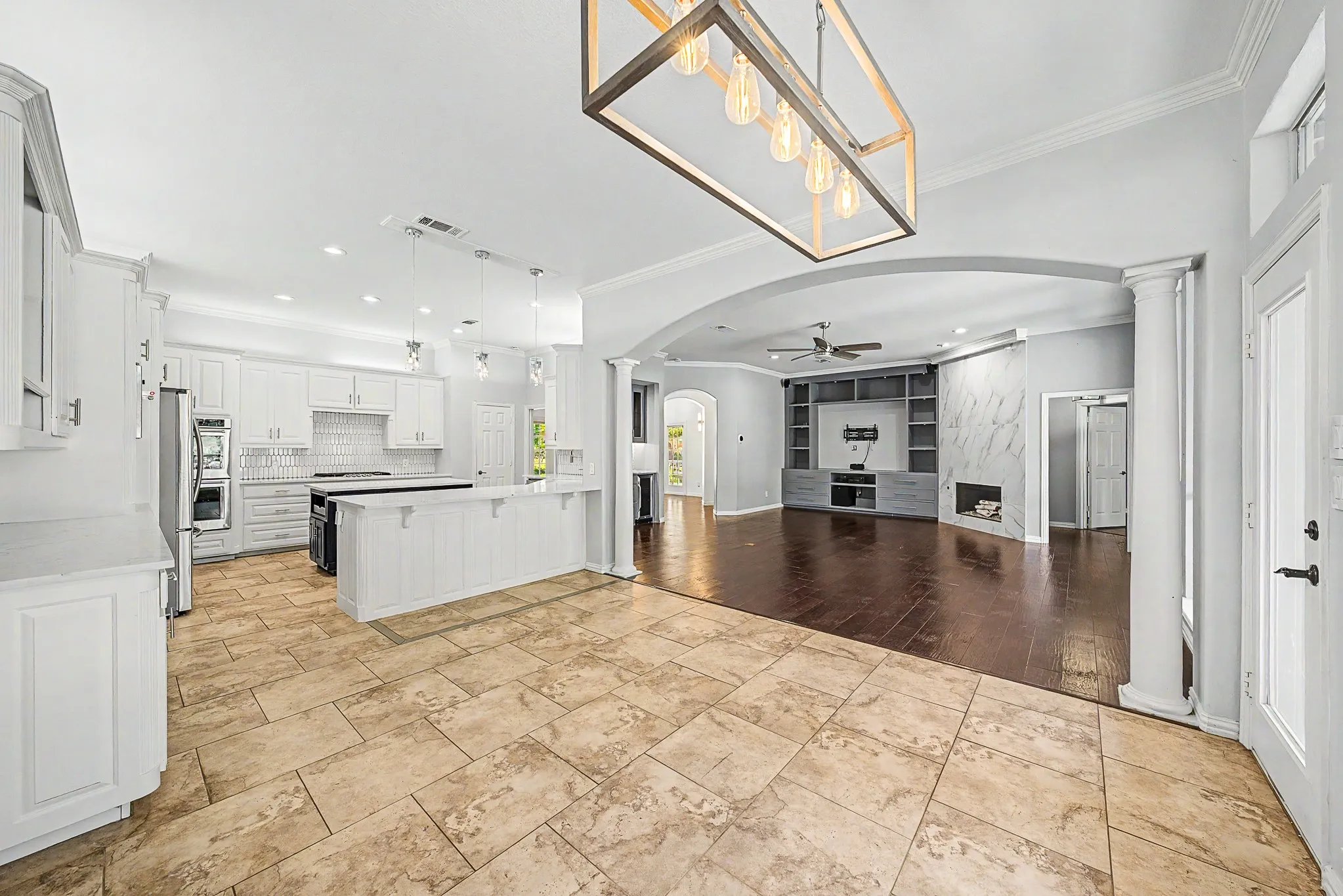 Single Family Residence For Sale in Tarrant County , 2802 Yorkshire Lane, Southlake, Texas 76092, 4 Bedroom, 3 Bathroom, 2 Garage spaces, 3,758 Sqft, built in 1997, mls#21379369, Real Estate Agent in Southlake, Homes For Sale in Tarrant county, Homes For Sale in Southlake, Realtor in Southlake Texas, Real Estate Brokerage Independent Realty Texas, Luminita Cordes Realtor