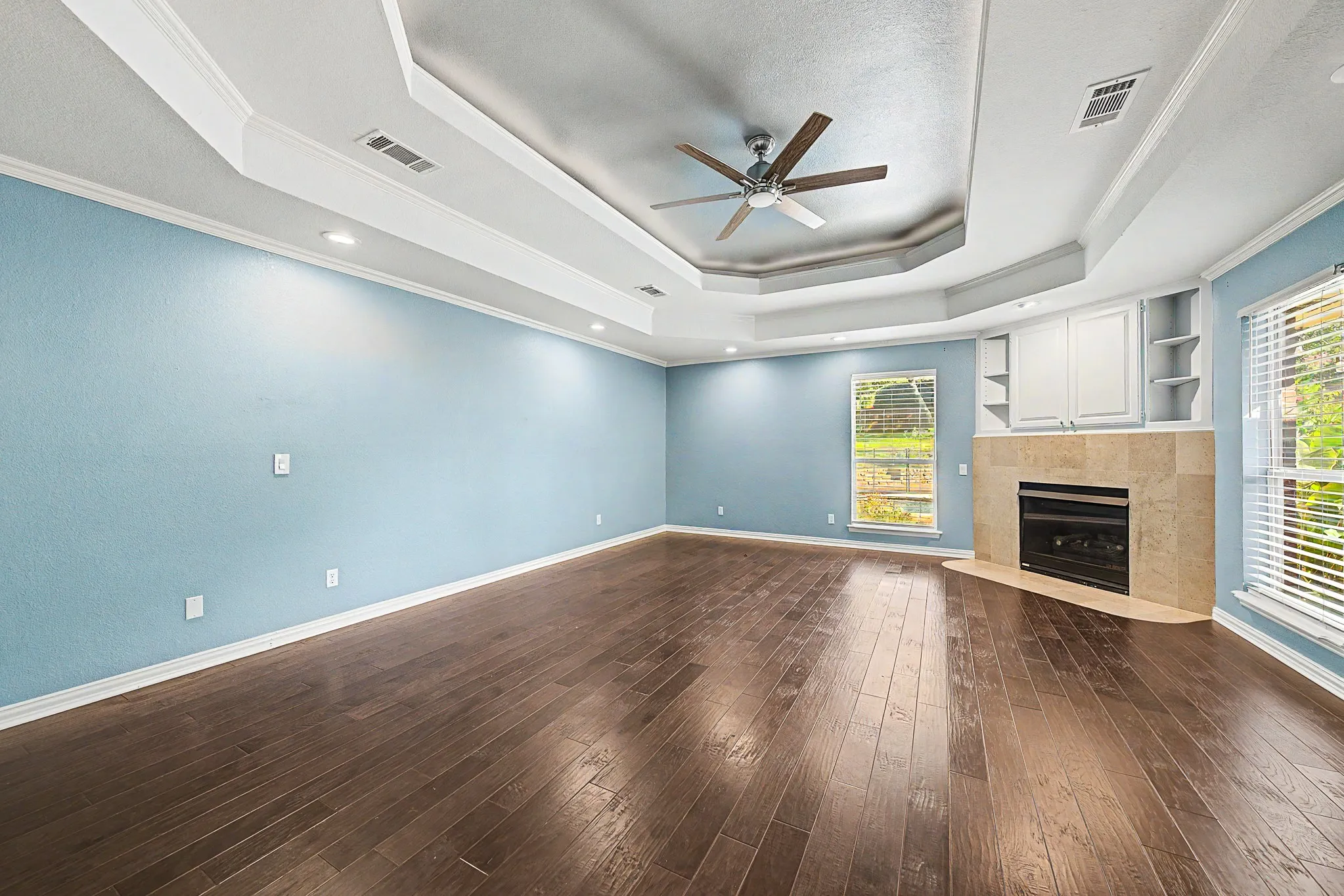 Single Family Residence For Sale in Tarrant County , 2802 Yorkshire Lane, Southlake, Texas 76092, 4 Bedroom, 3 Bathroom, 2 Garage spaces, 3,758 Sqft, built in 1997, mls#21379369, Real Estate Agent in Southlake, Homes For Sale in Tarrant county, Homes For Sale in Southlake, Realtor in Southlake Texas, Real Estate Brokerage Independent Realty Texas, Luminita Cordes Realtor