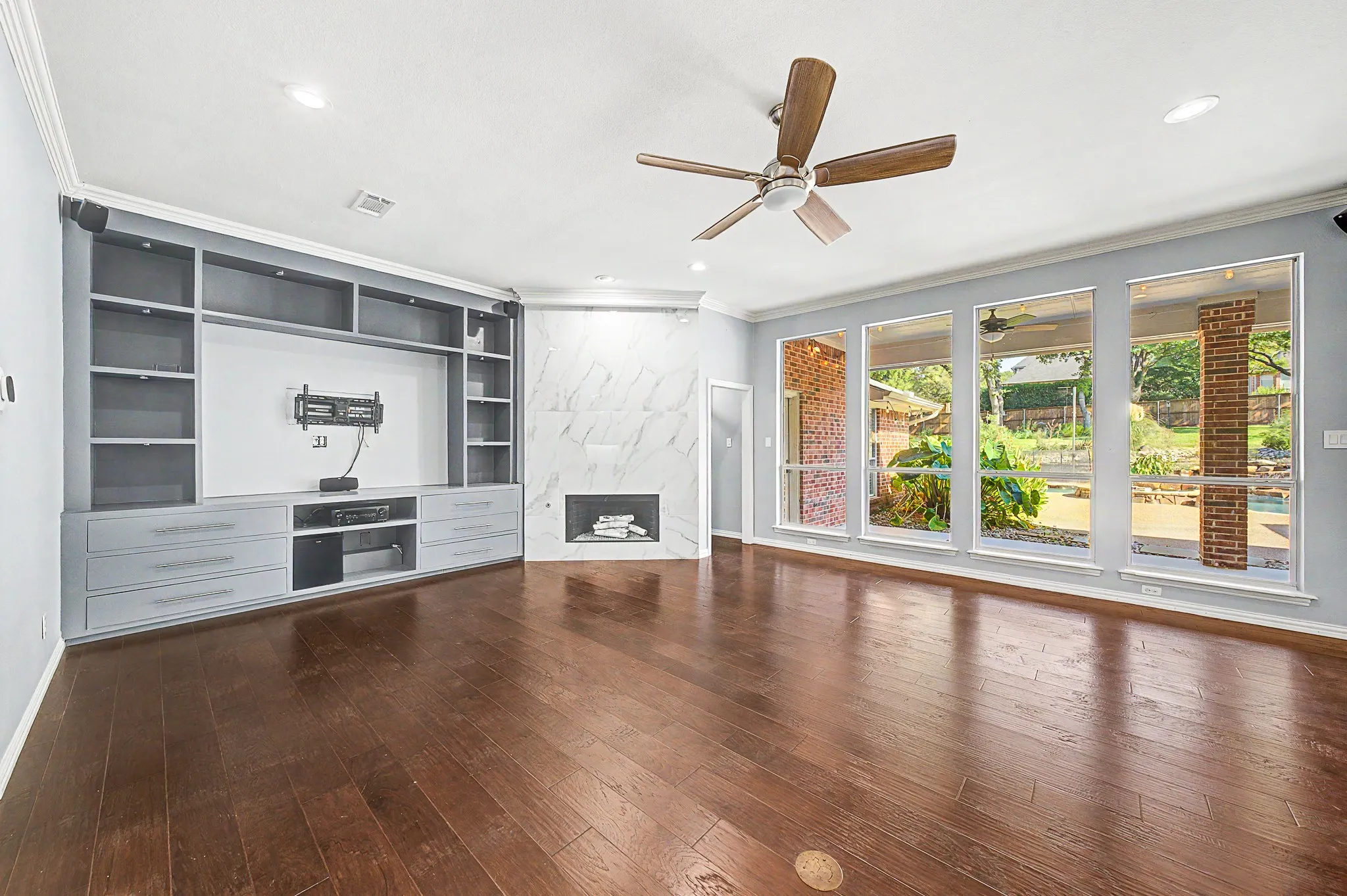 Single Family Residence For Sale in Tarrant County , 2802 Yorkshire Lane, Southlake, Texas 76092, 4 Bedroom, 3 Bathroom, 2 Garage spaces, 3,758 Sqft, built in 1997, mls#21379369, Real Estate Agent in Southlake, Homes For Sale in Tarrant county, Homes For Sale in Southlake, Realtor in Southlake Texas, Real Estate Brokerage Independent Realty Texas, Luminita Cordes Realtor