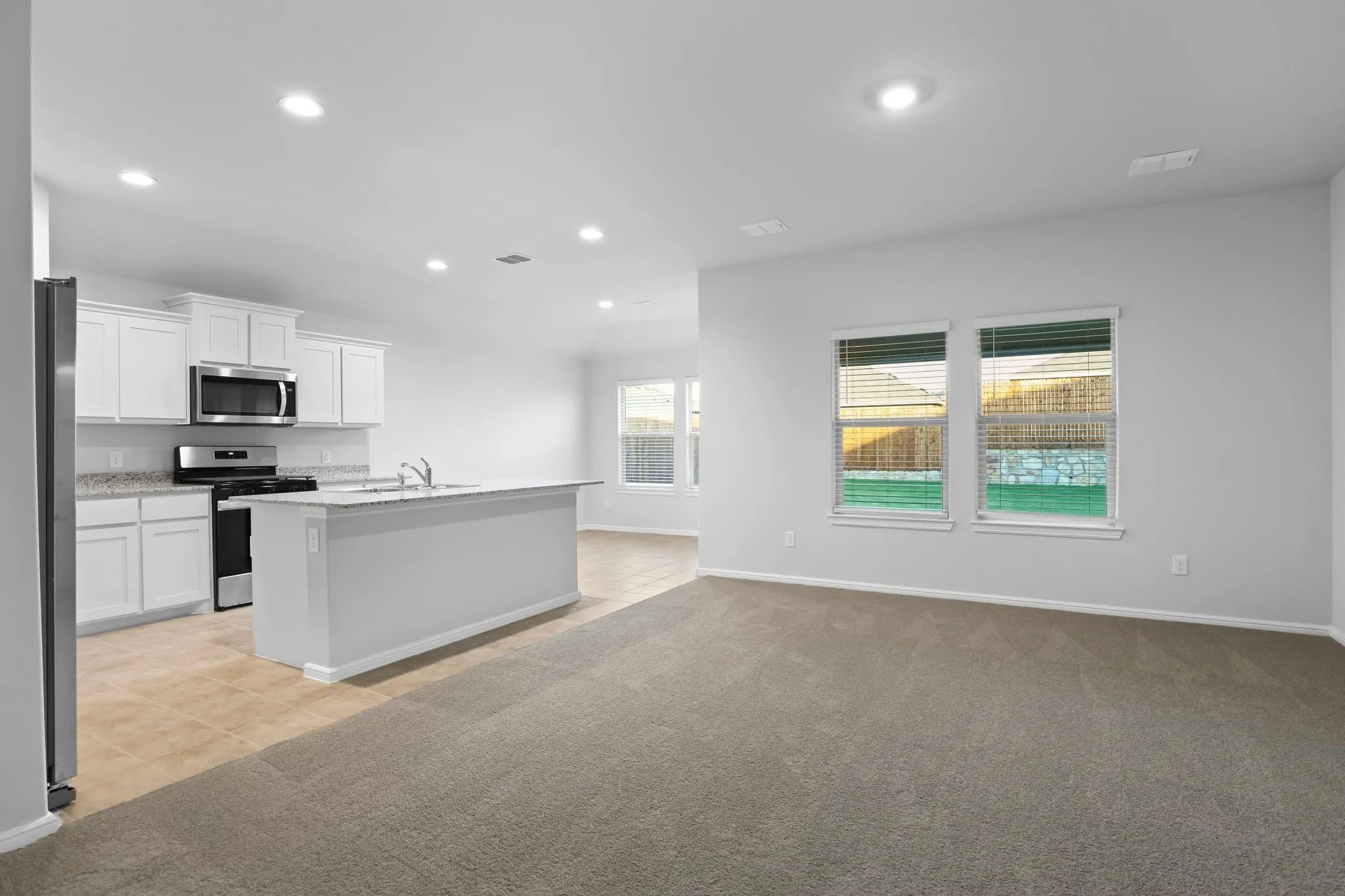 Single Family Residence For Rent in Denton County , 5801 Bull Creek Lane, Denton, Texas 76226, 4 Bedroom, 2 Bathroom, 2 Garage spaces, 1,736 Sqft, built in 2023, mls#21342438, Real Estate Agent in Denton, Homes For Rent in Denton county, Homes For Rent in Denton, Realtor in Denton Texas, Real Estate Brokerage Independent Realty Texas, Luminita Cordes Realtor