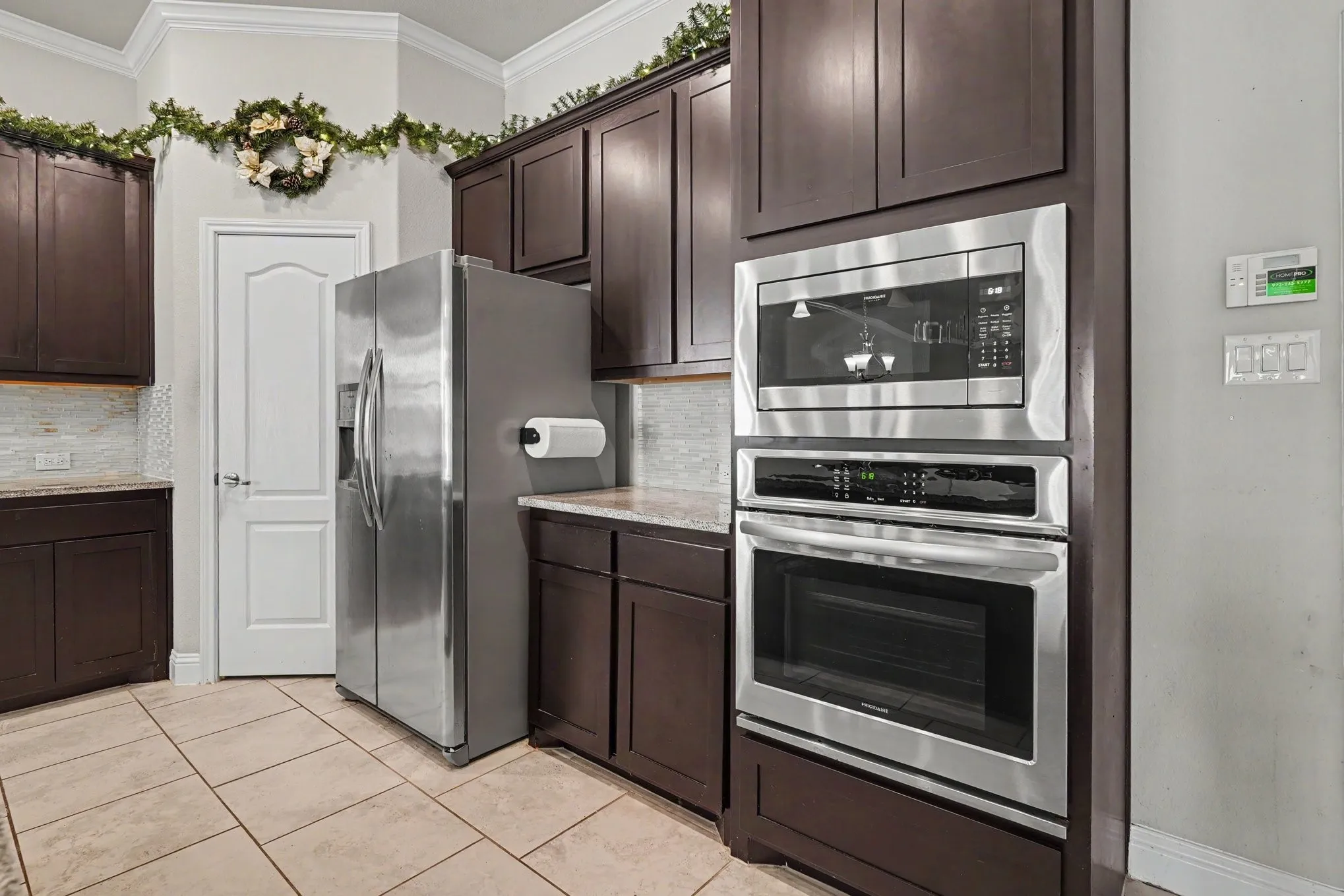 Single Family Residence For Sale in Tarrant County , 646 Harris Ridge Drive, Arlington, Texas 76002, 4 Bedroom, 3 Bathroom, 2 Garage spaces, 2,530 Sqft, built in 2018, mls#21380015, Real Estate Agent in Arlington, Homes For Sale in Tarrant county, Homes For Sale in Arlington, Realtor in Arlington Texas, Real Estate Brokerage Independent Realty Texas, Luminita Cordes Realtor